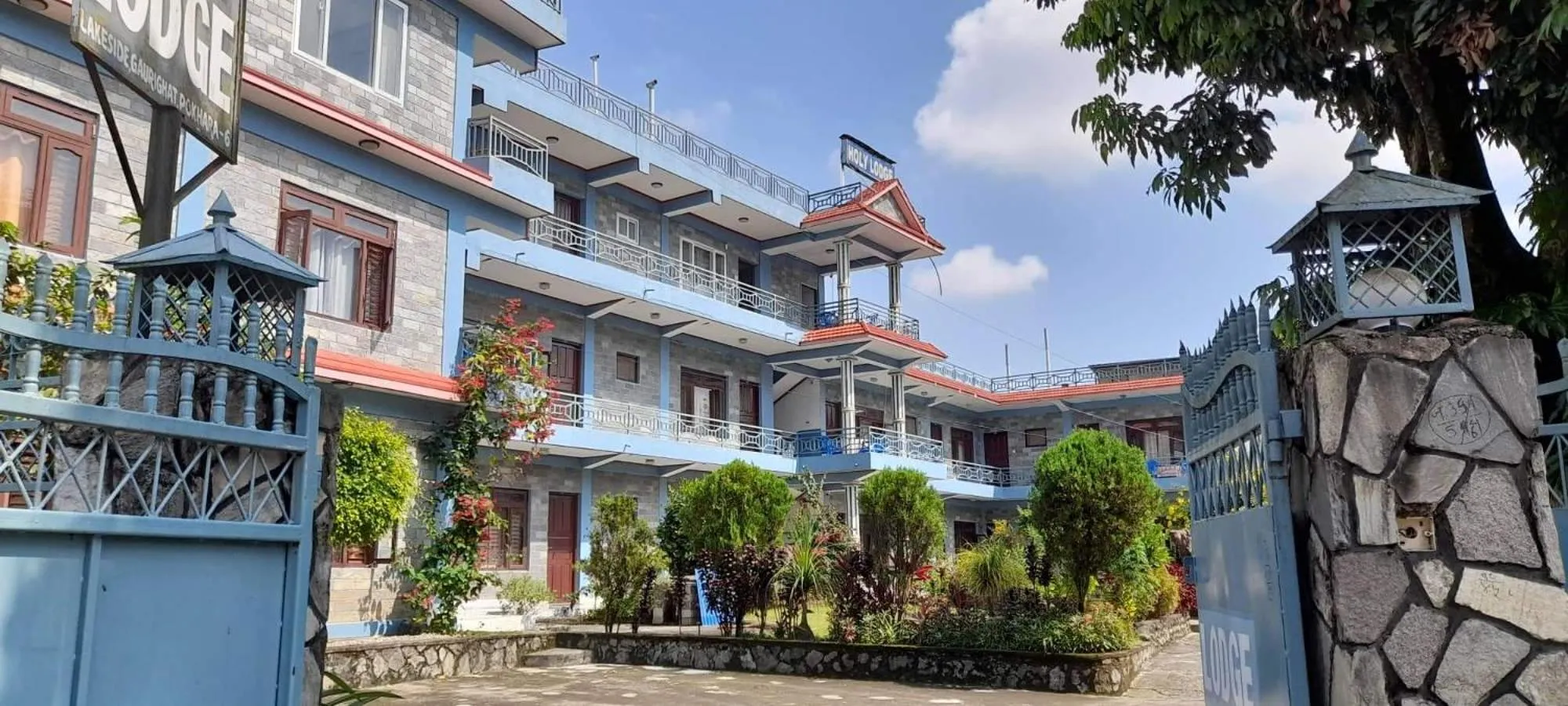 Property building in Holy Lodge