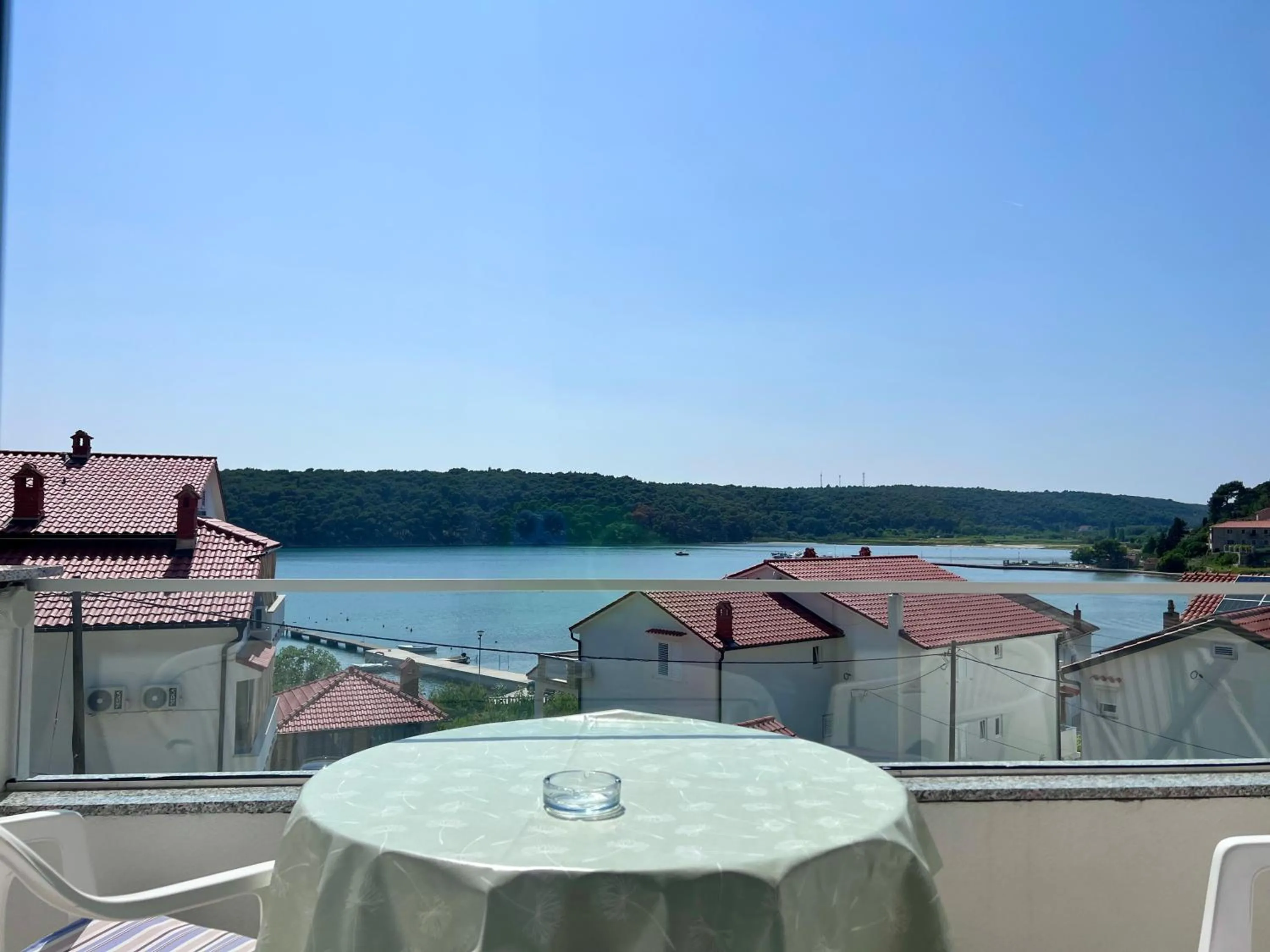 Day in Apartments Palit Rab