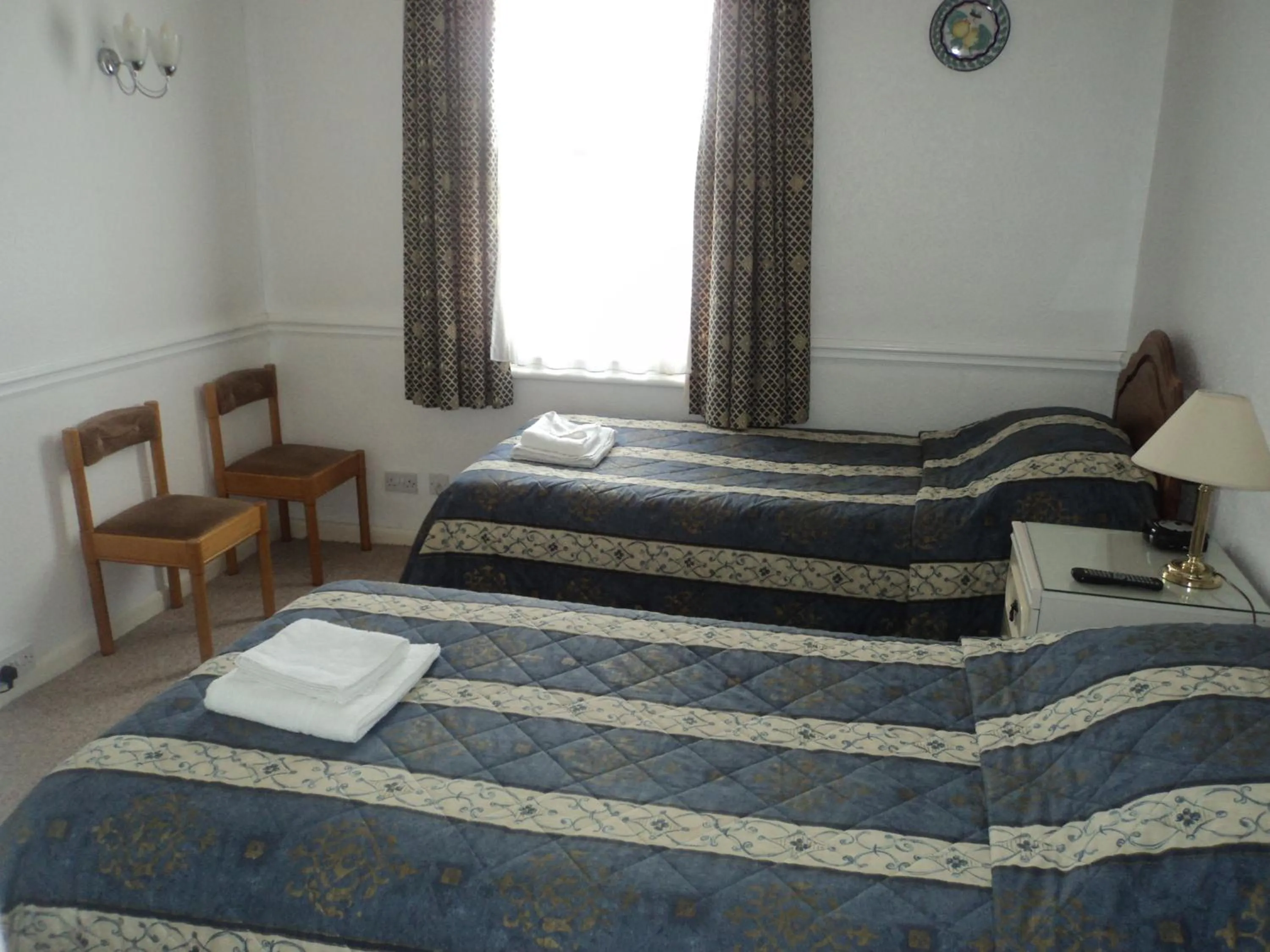 Twin Room in Arundel Park Hotel