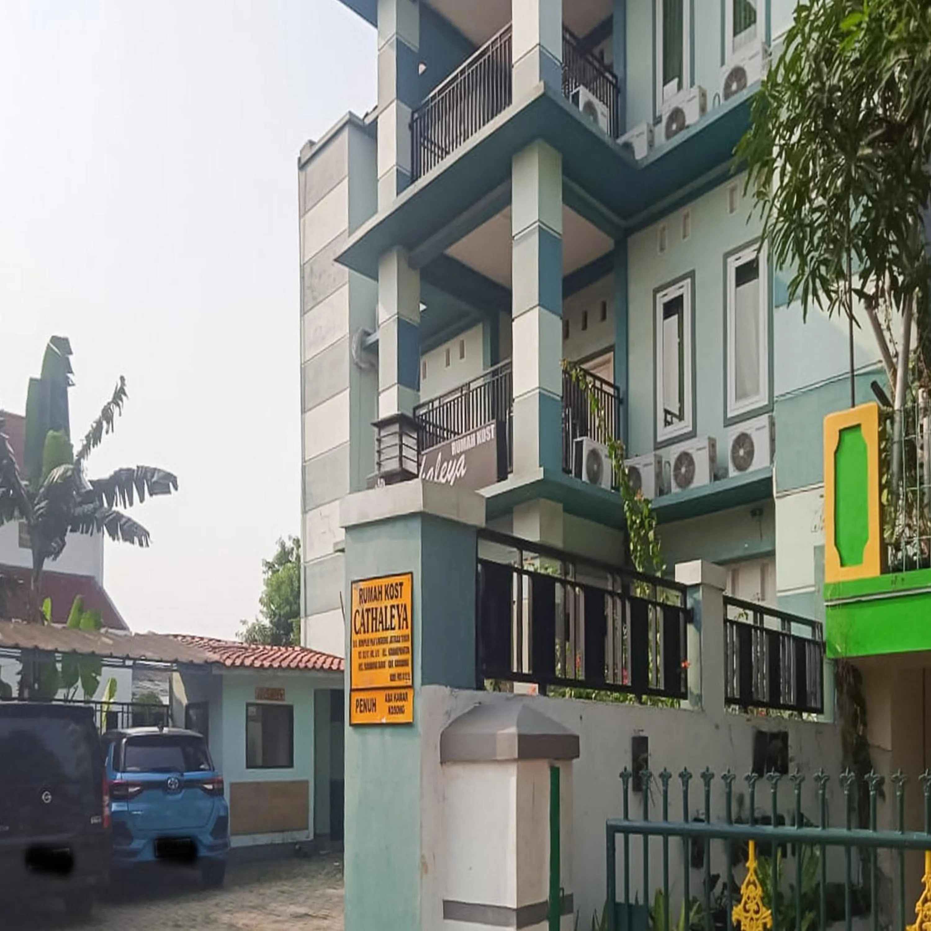 Facade/entrance in Acintyya Homestay Syariah RedPartner