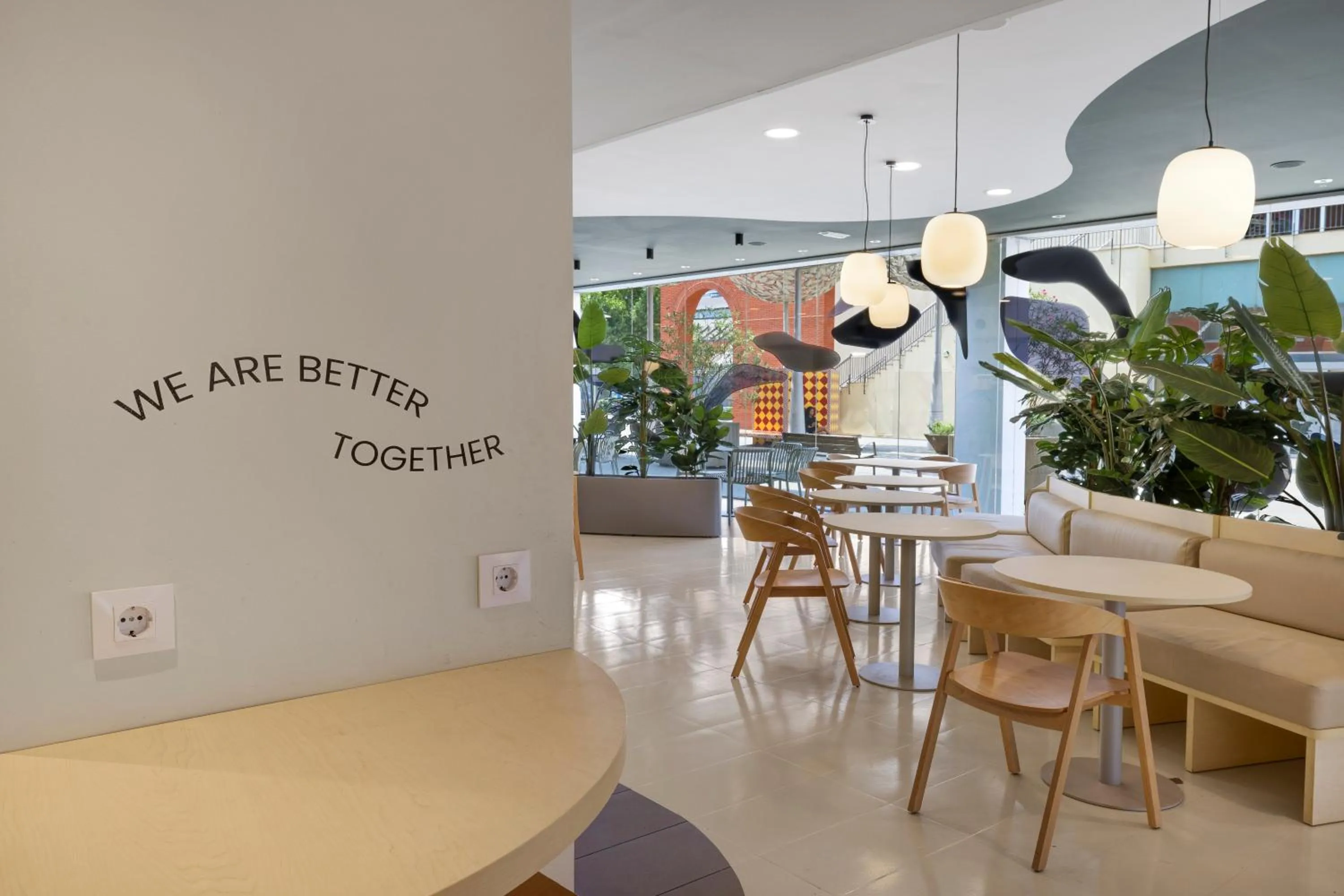 Seating area in B&B HOTEL Girona 3