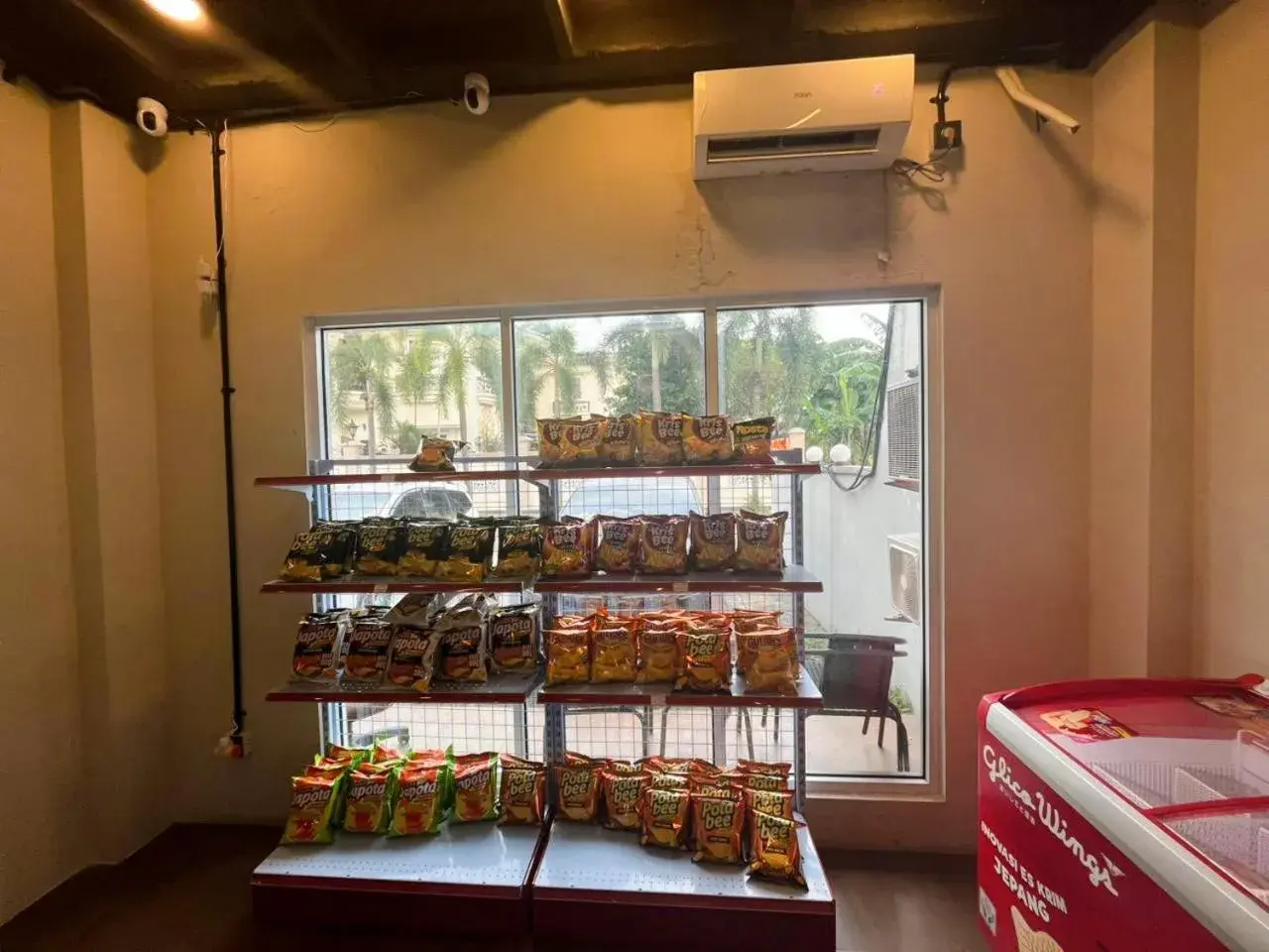 Restaurant/places to eat in Anders Permata Millenium Restaurant/places to eat in Anders Permata Millenium