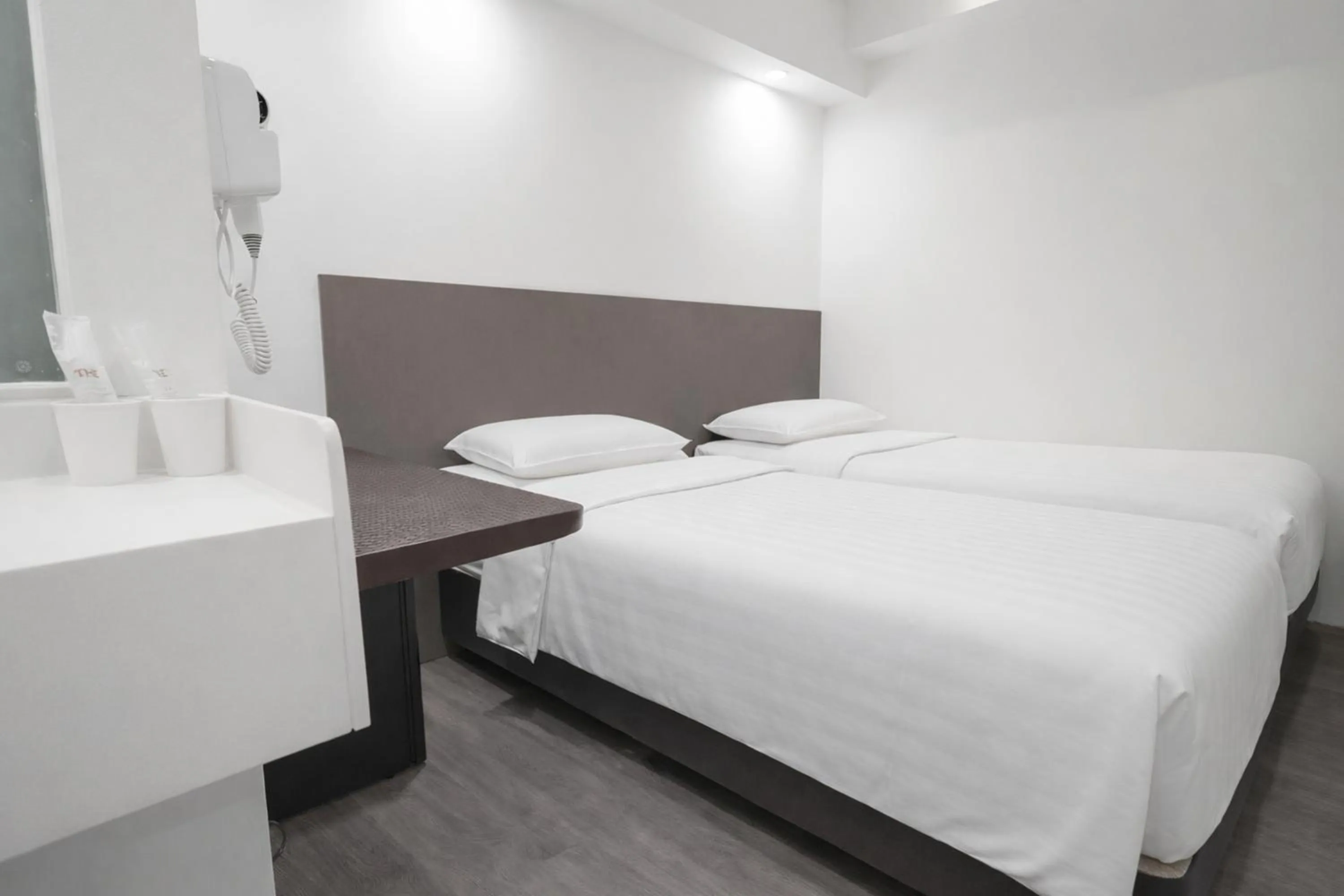 Bedroom, Bed in A Hotel Dickson, Stay From 9PM To 8AM