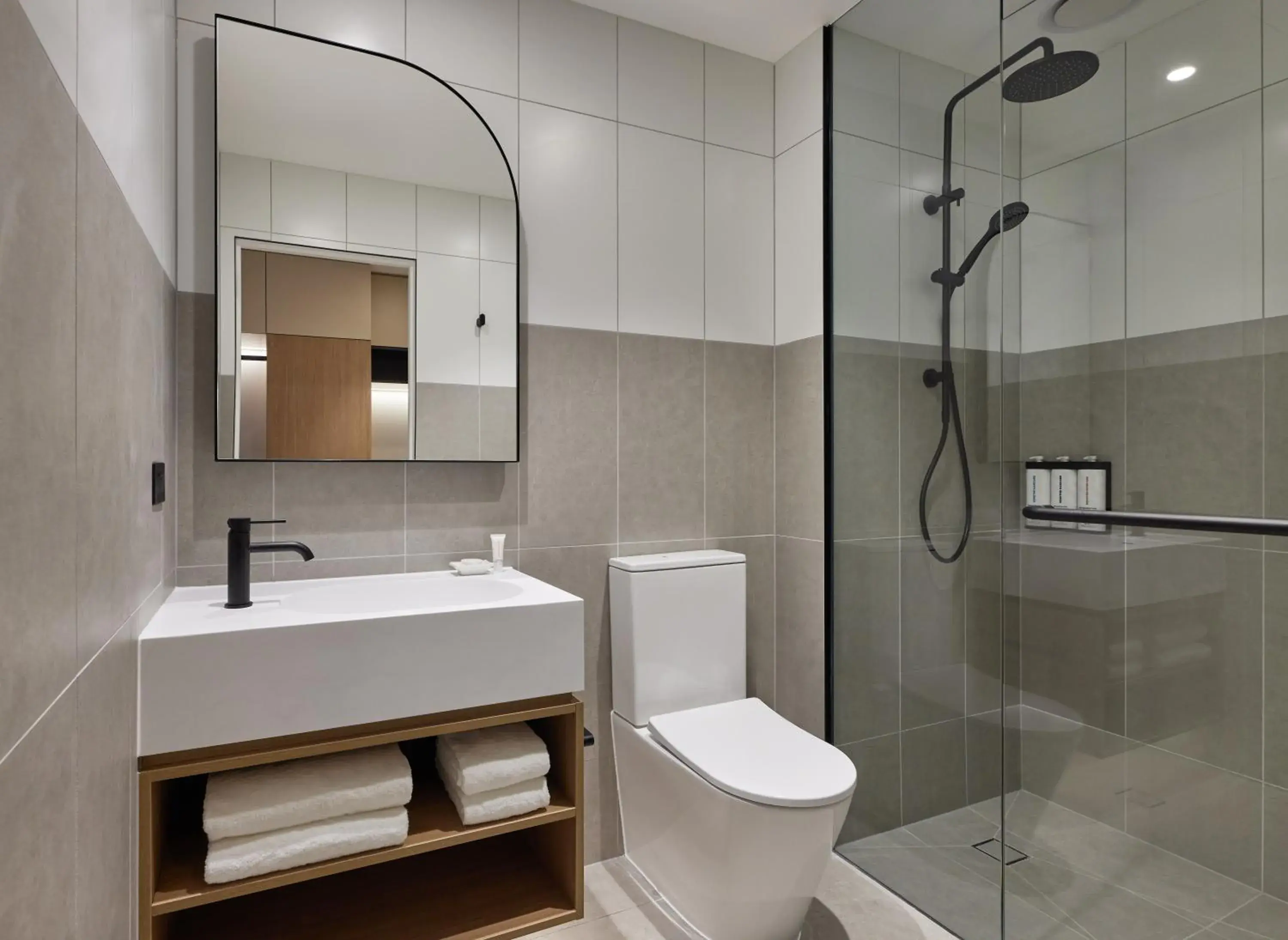 Den King Room with Balcony in Hyatt House South Melbourne Den King Room with Balcony in Hyatt House South Melbourne