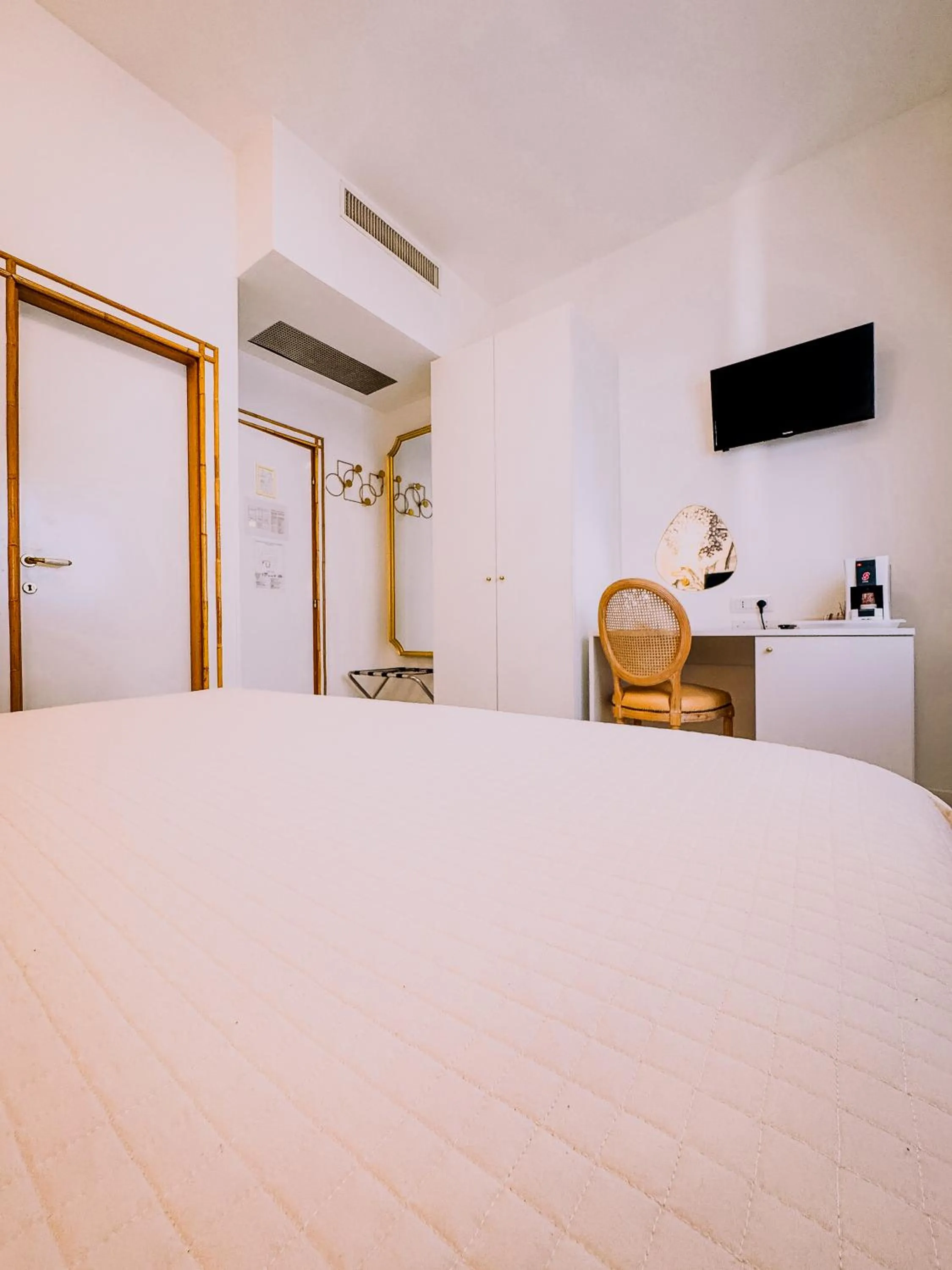 Bed in Hotel President - Vintage Hotel in centro