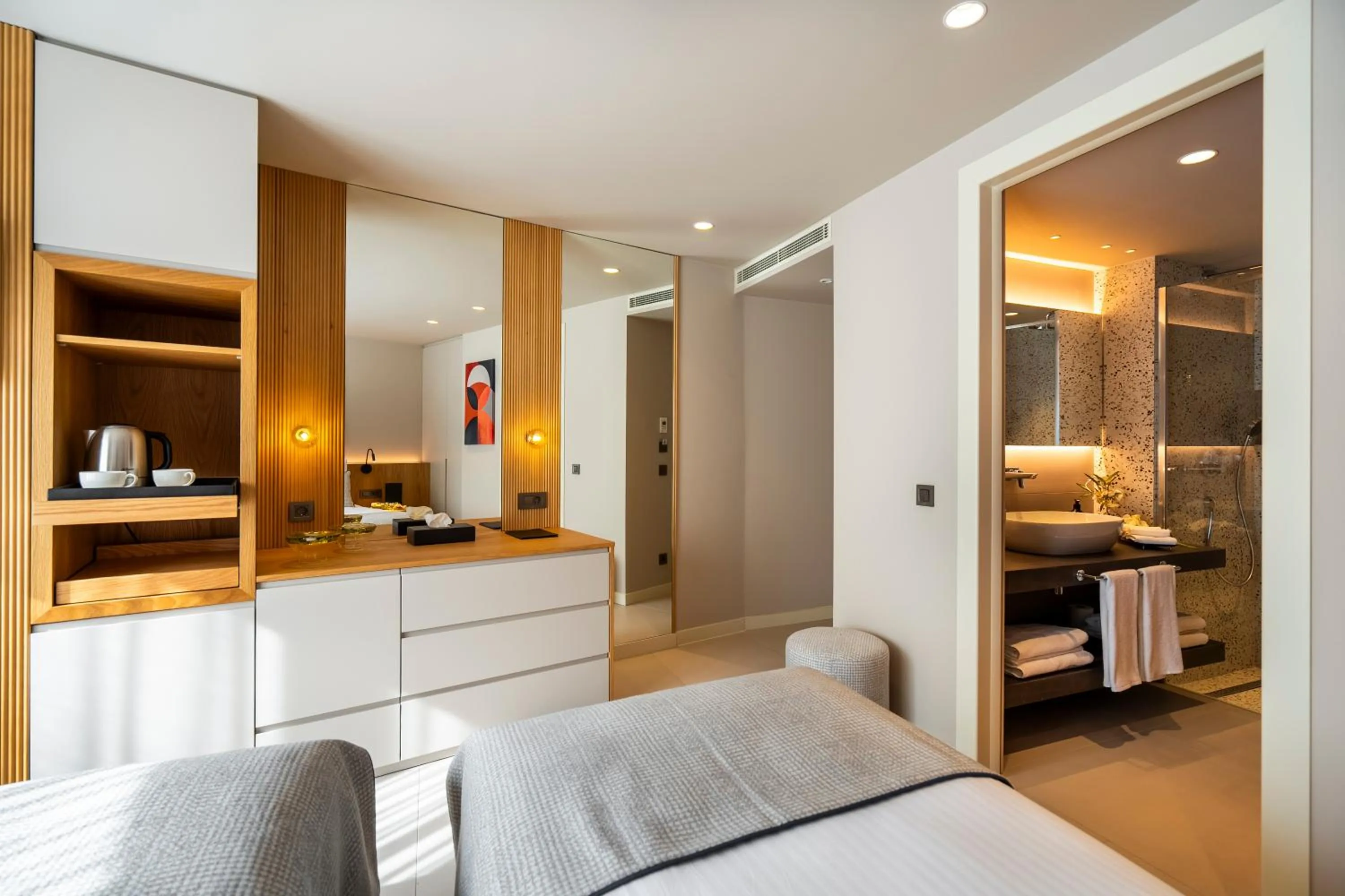 Photo of the whole room, Bed in ERK Hotel