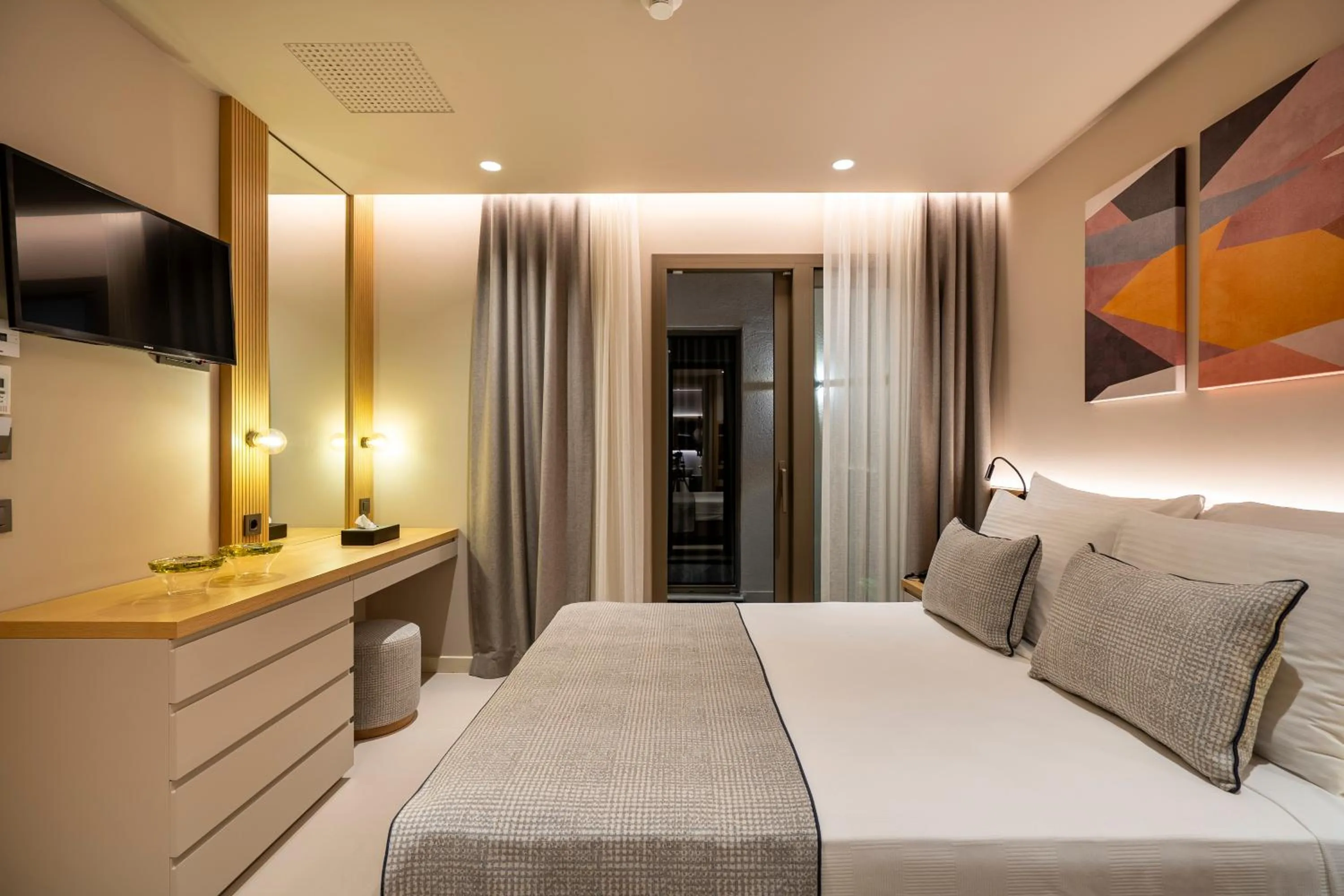 Photo of the whole room, Bed in ERK Hotel