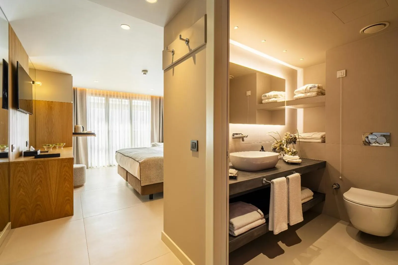 Bathroom, Bed in ERK Hotel