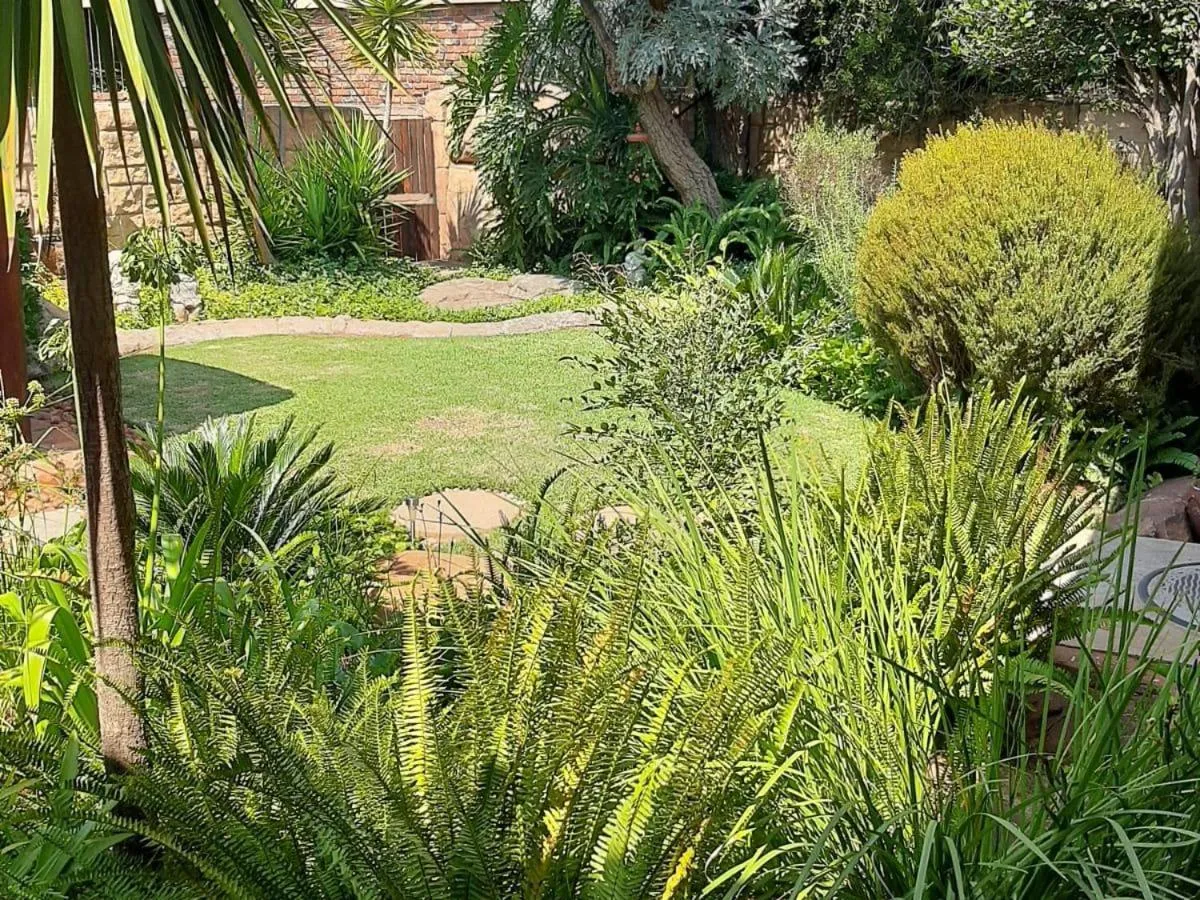 Garden in Wi Villa Lê Guest House