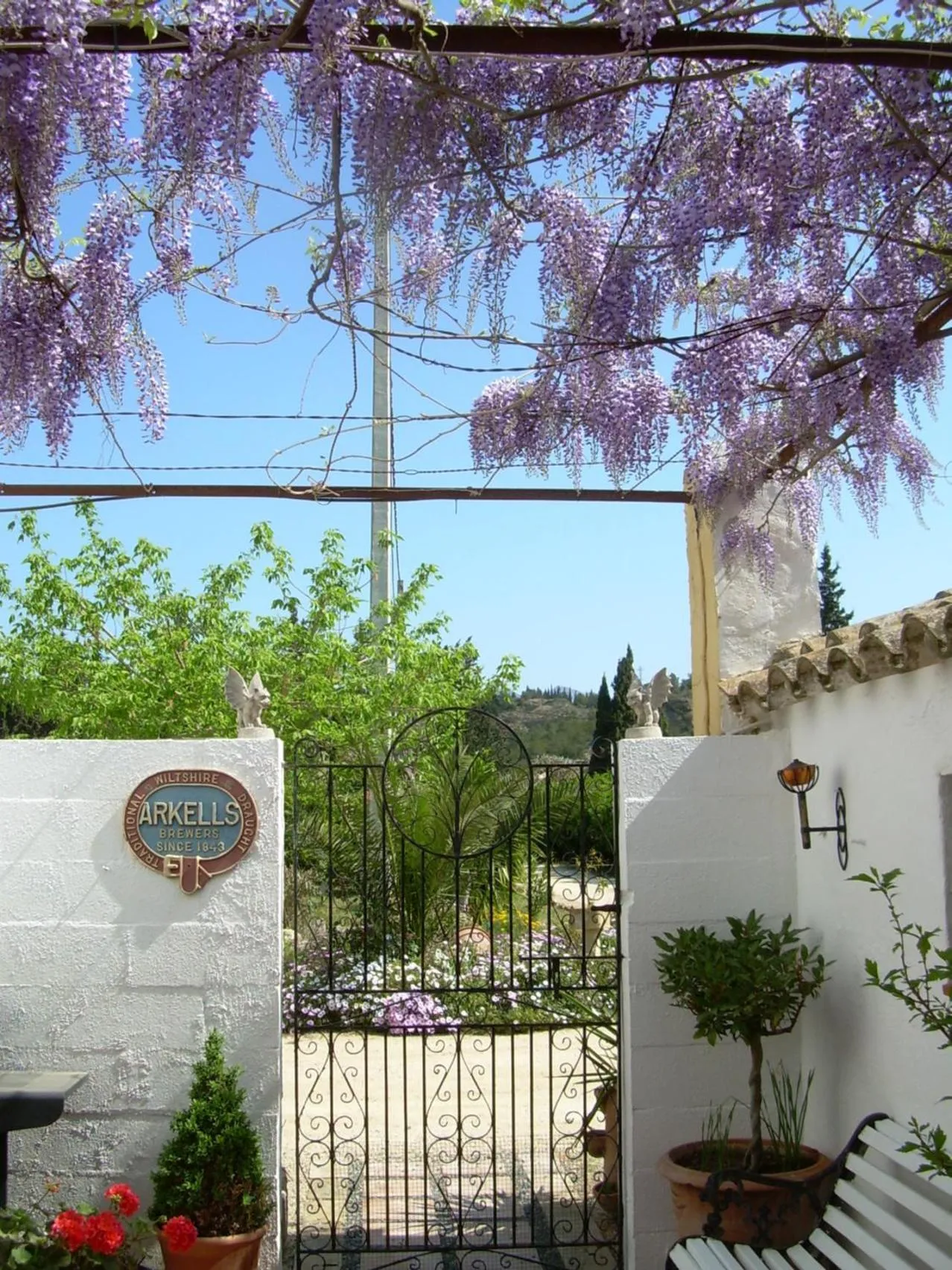 Property building in River Ebro Holidays