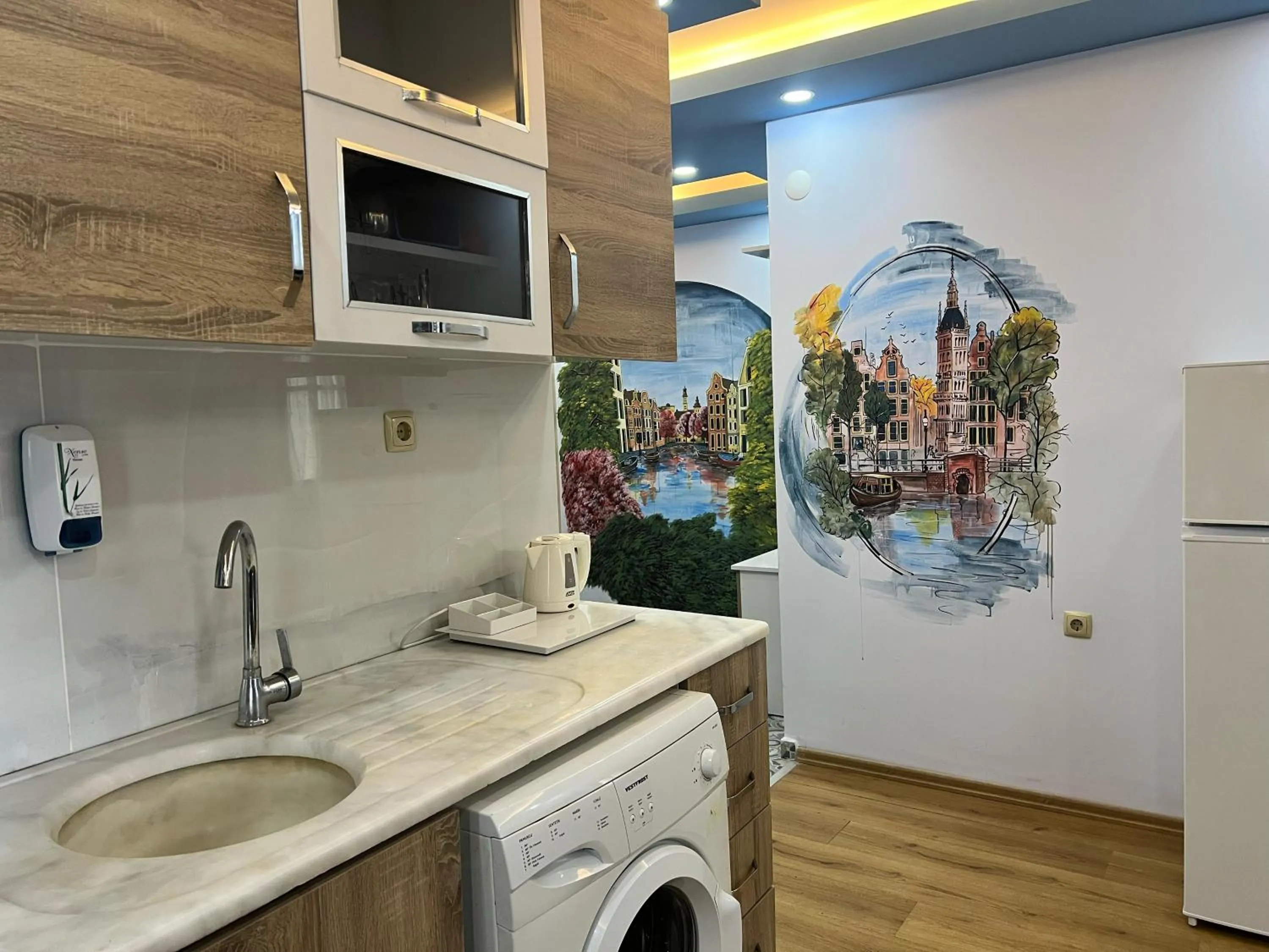 kitchen in Esma Apart Otel