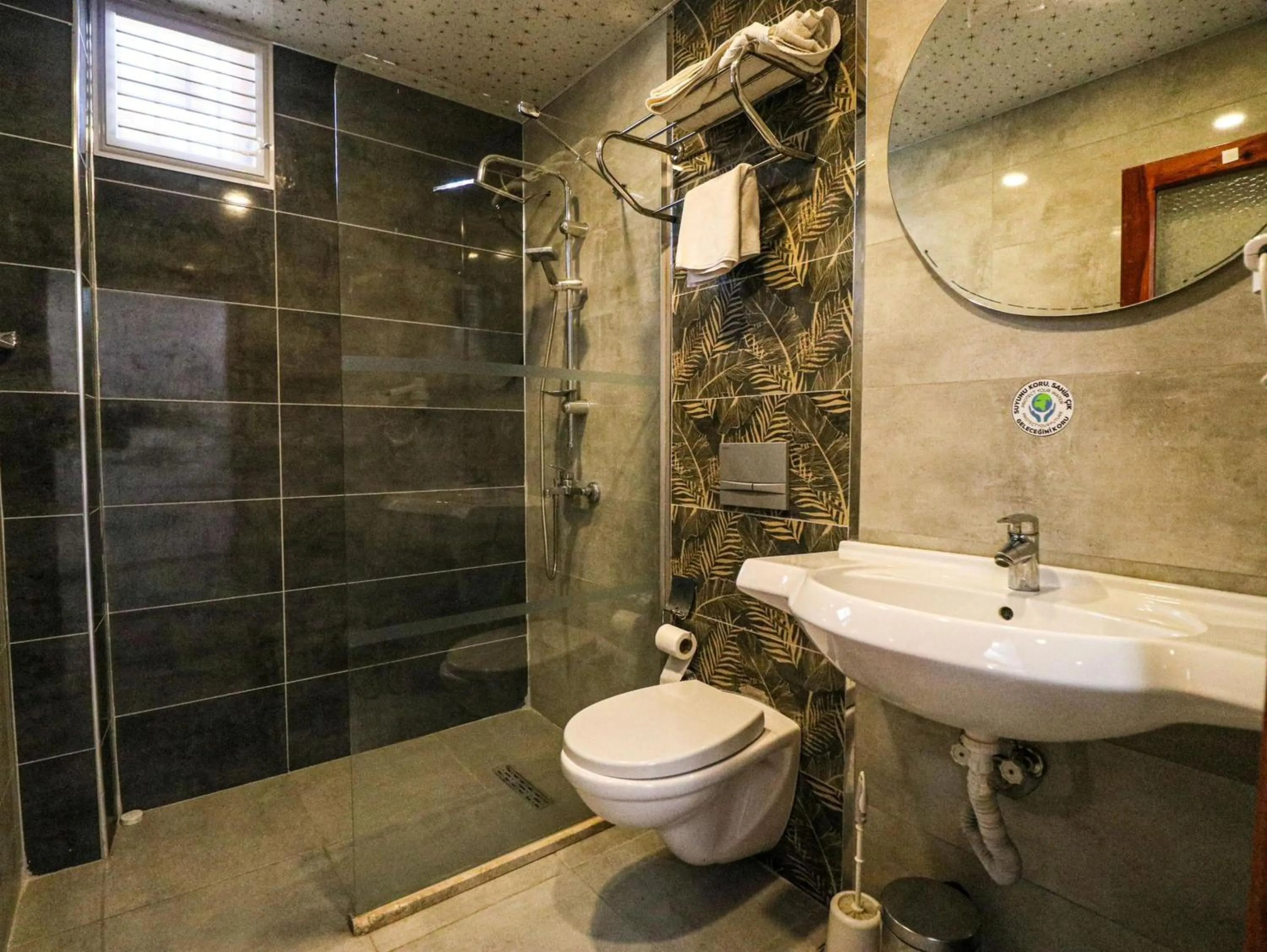 Bathroom in Esma Apart Otel