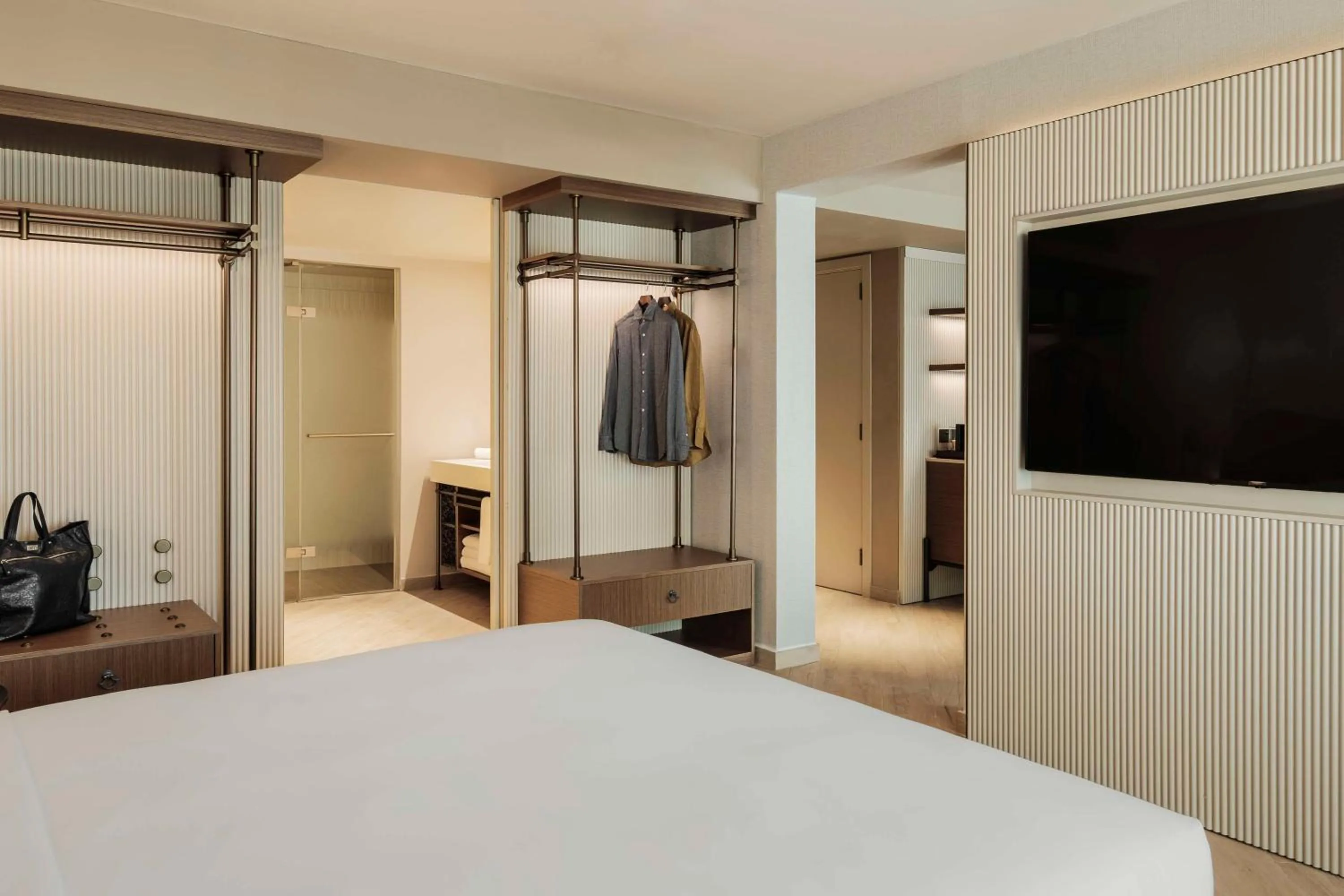 Photo of the whole room, Bed in Hyatt Centric Malta