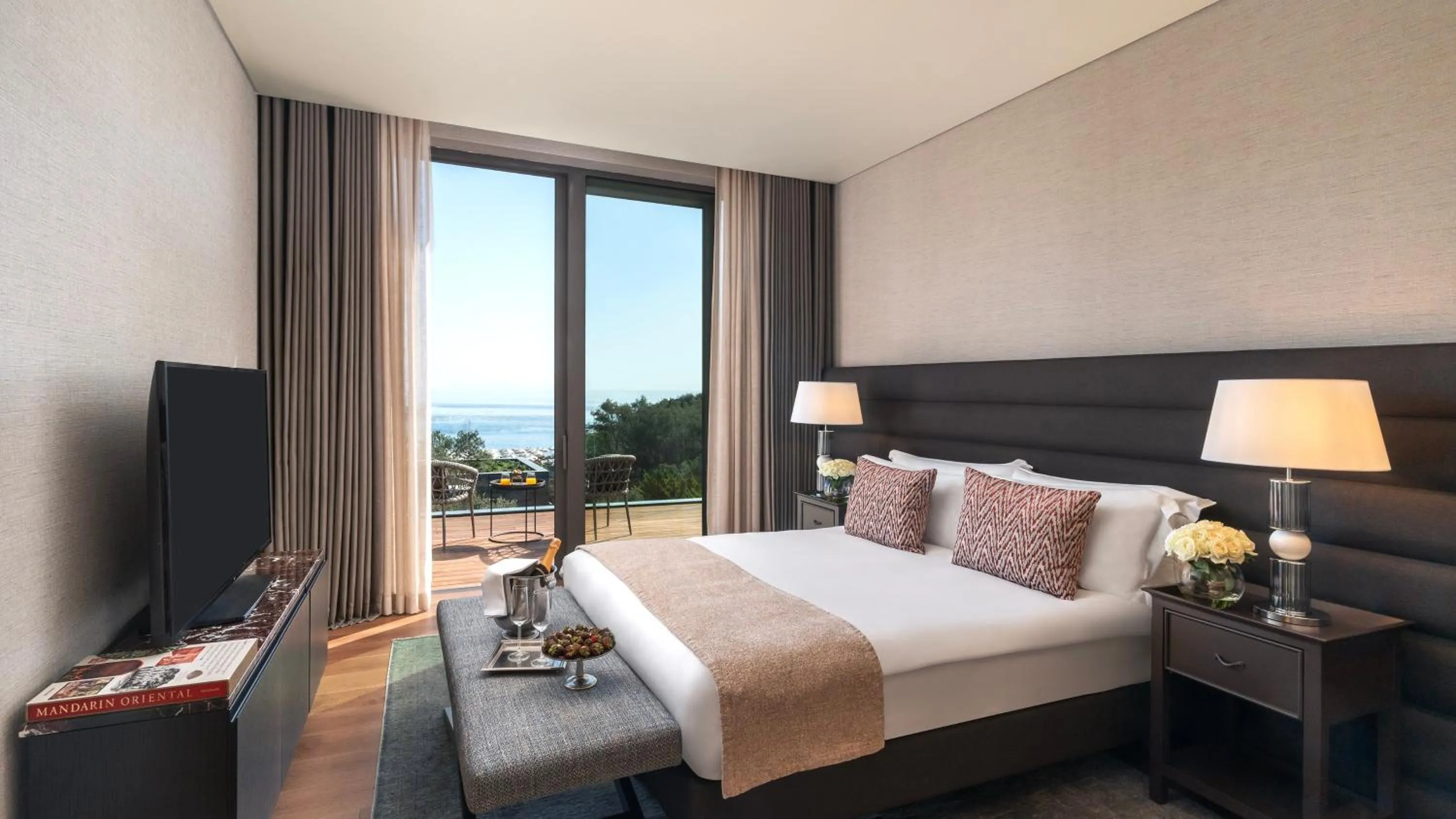 Bedroom, Bed in Mandarin Oriental, Bodrum