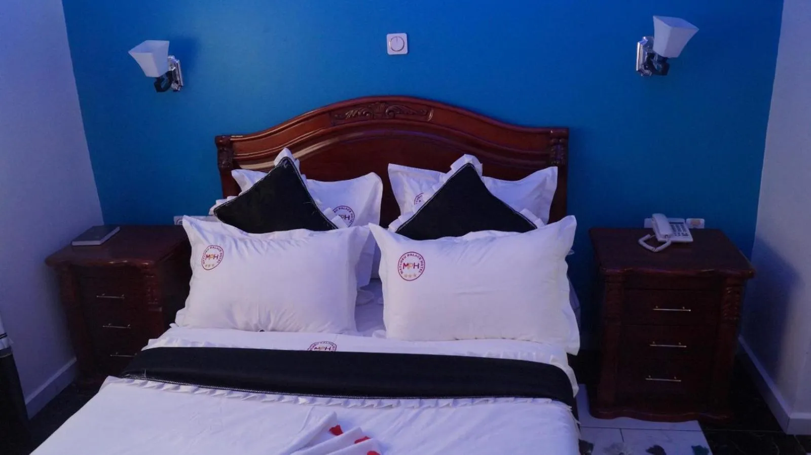 Bed in Matcheu Palace Hôtel