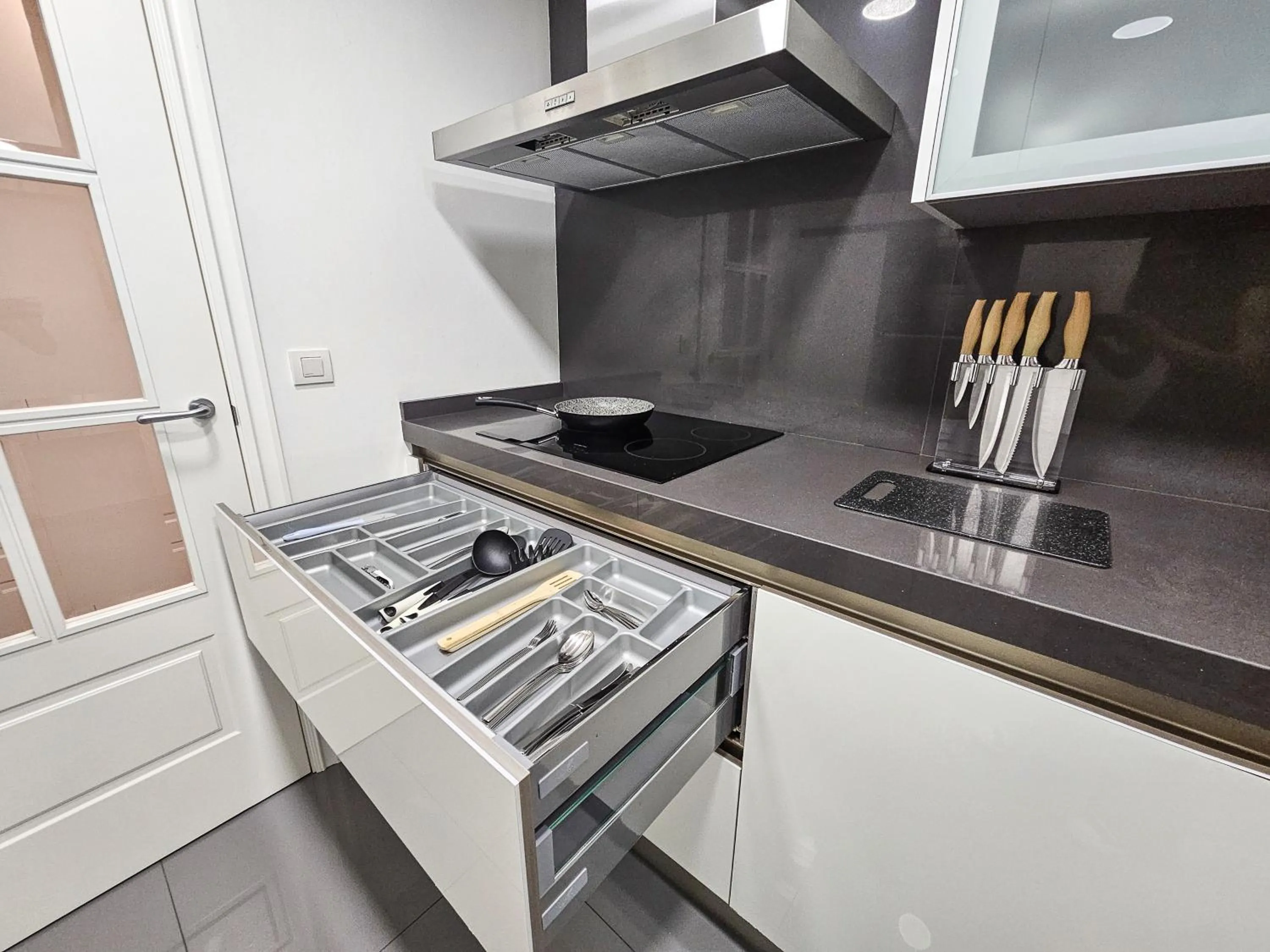 Kitchen or kitchenette in Apartamentos Zaragoza Independencia 3000