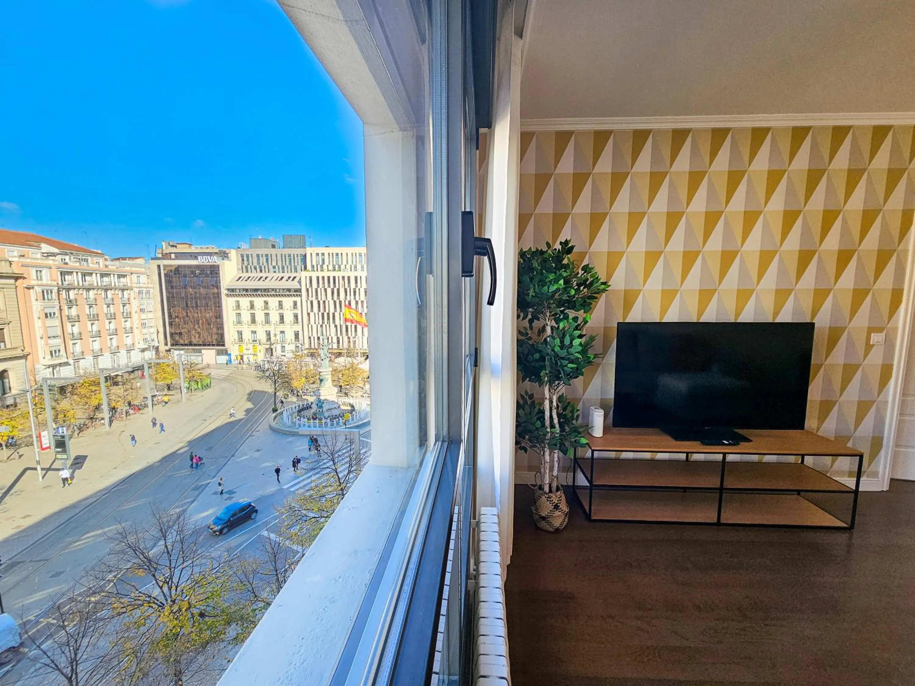 TV and multimedia in Apartamentos Zaragoza Independencia 3000