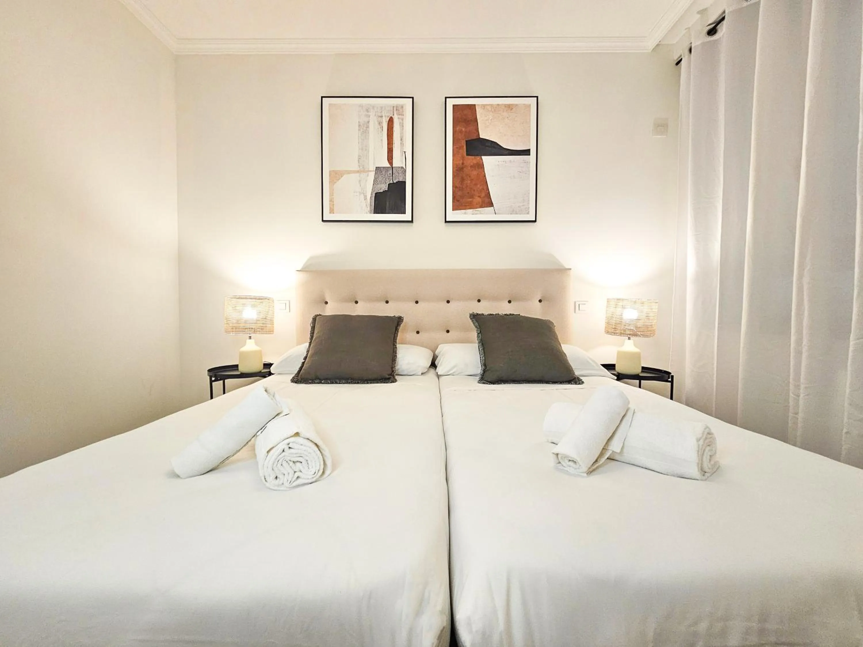 Bed in Apartamentos Zaragoza Independencia 3000