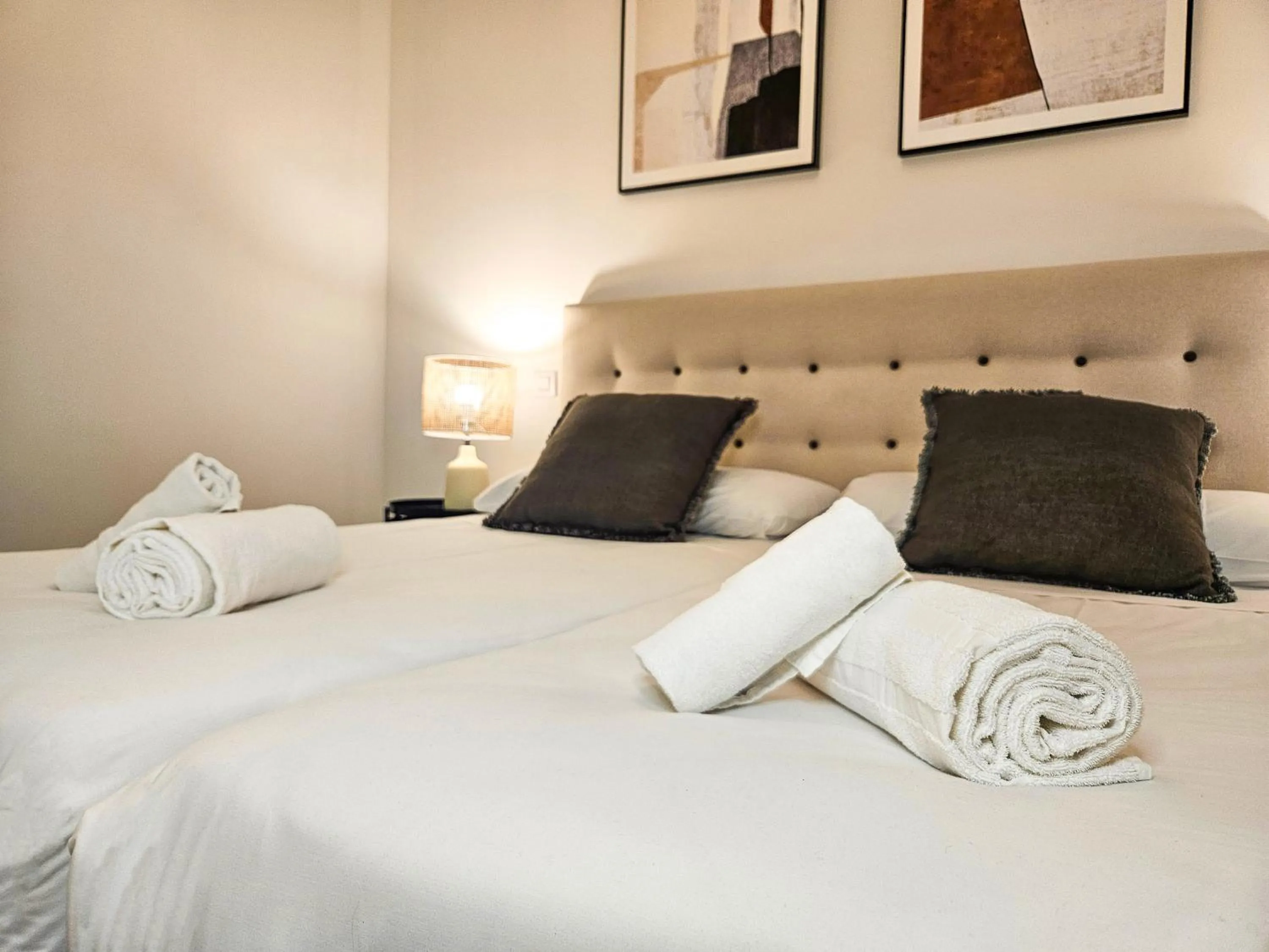 Bed in Apartamentos Zaragoza Independencia 3000