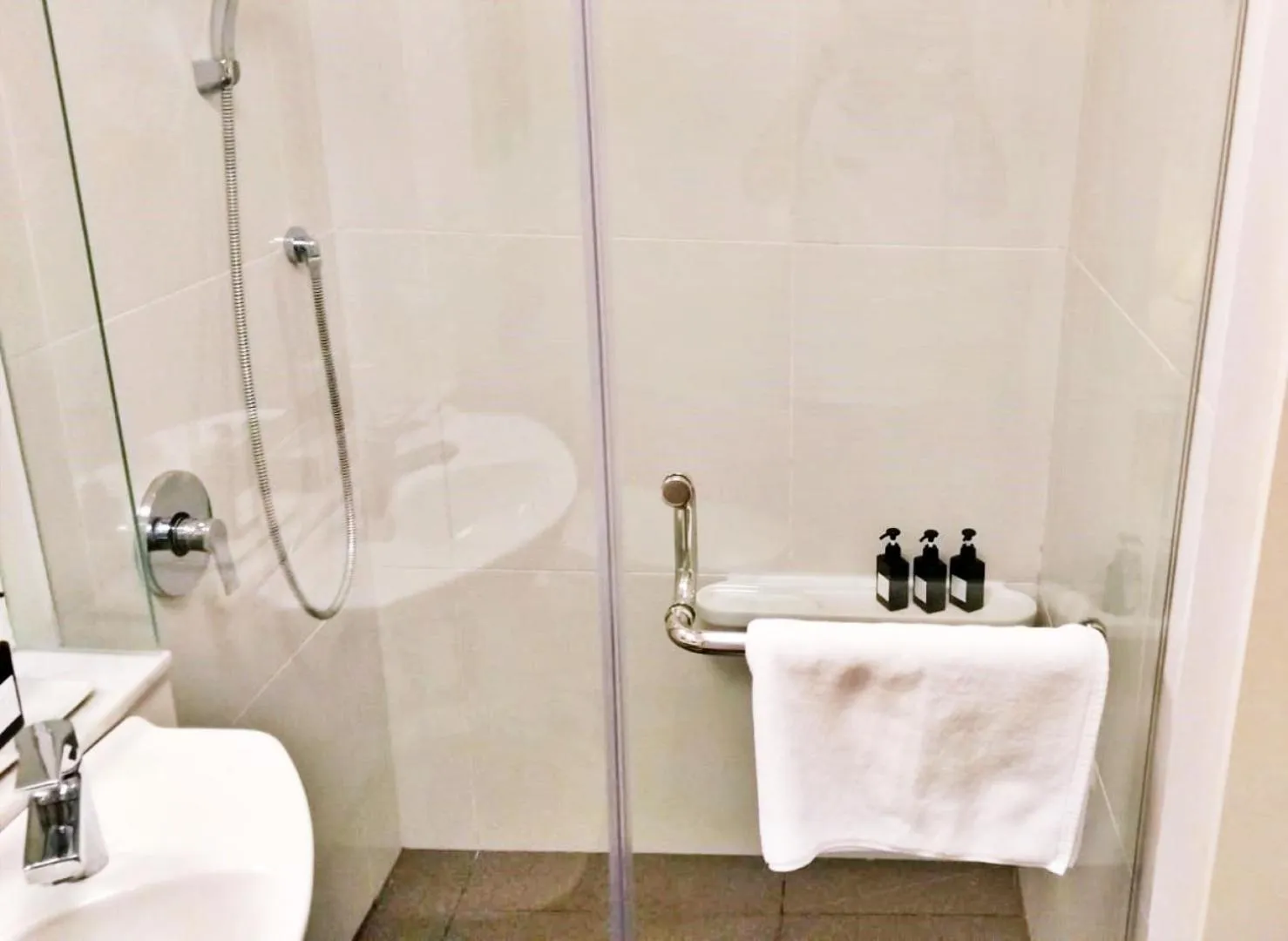 Bathroom in KoenoKoeni Boutique Hotel