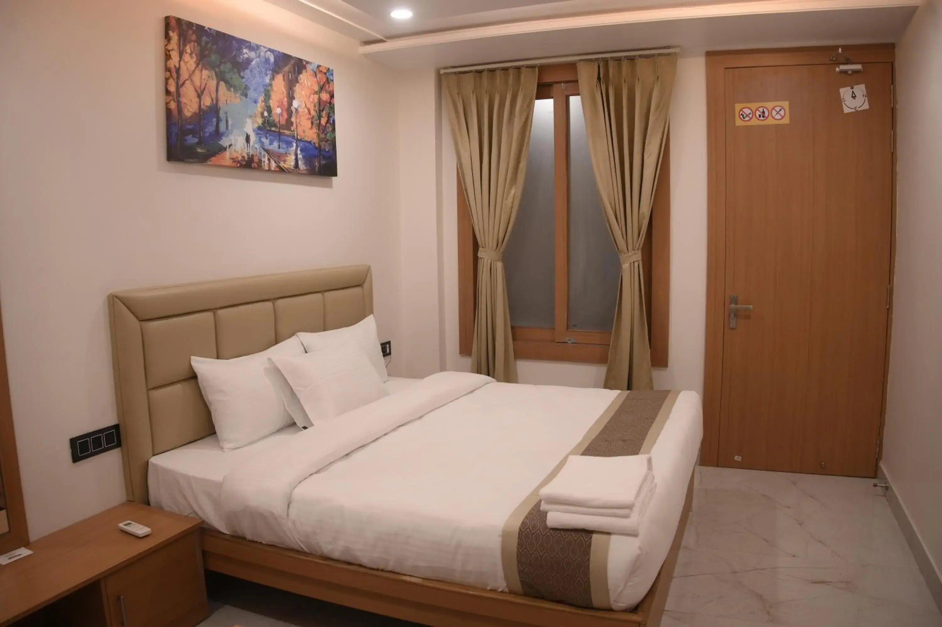 Photo of the whole room, Bed in Madina Hotel Photo of the whole room, Bed in Madina Hotel