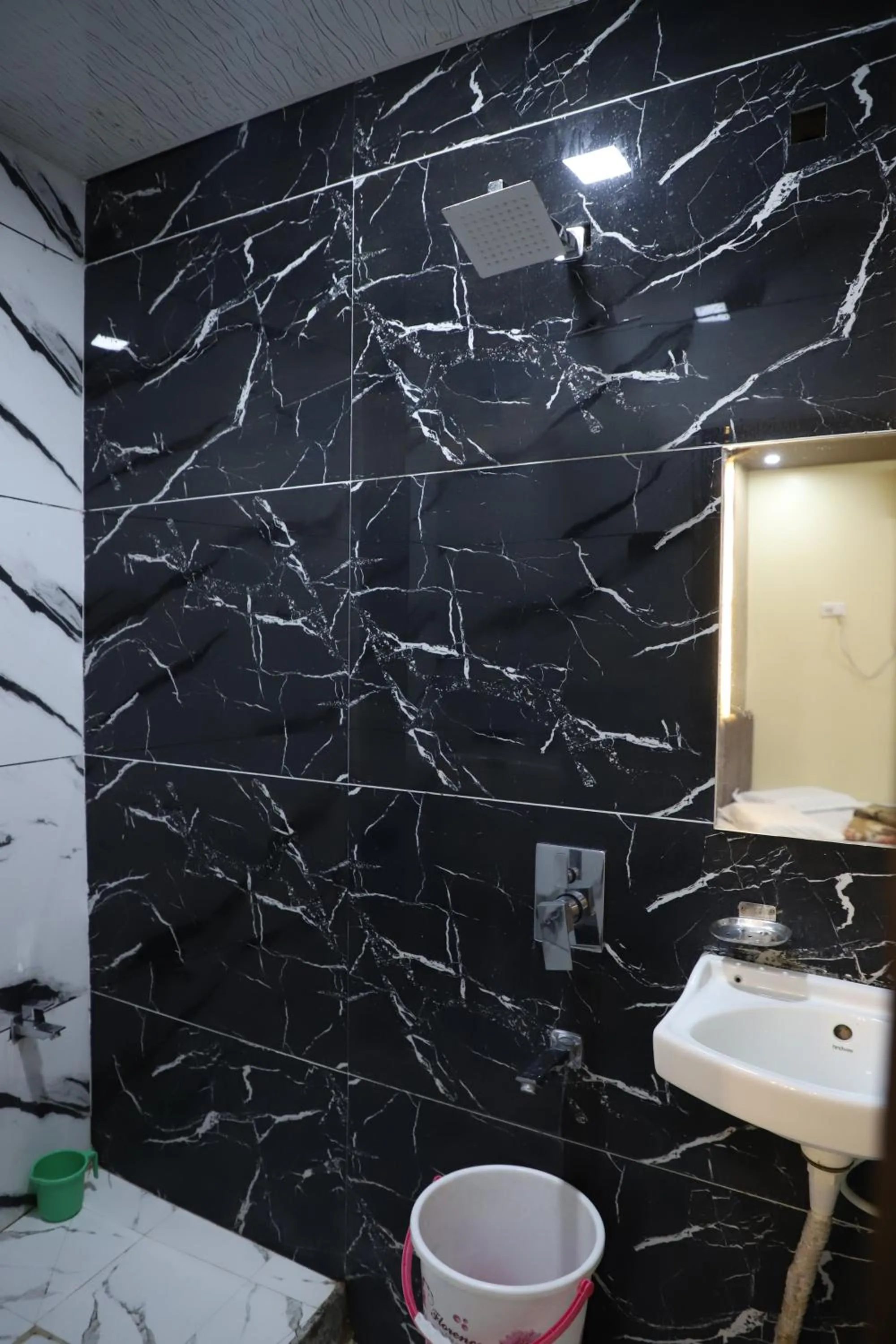 Bathroom in Hotel Mittal Inn