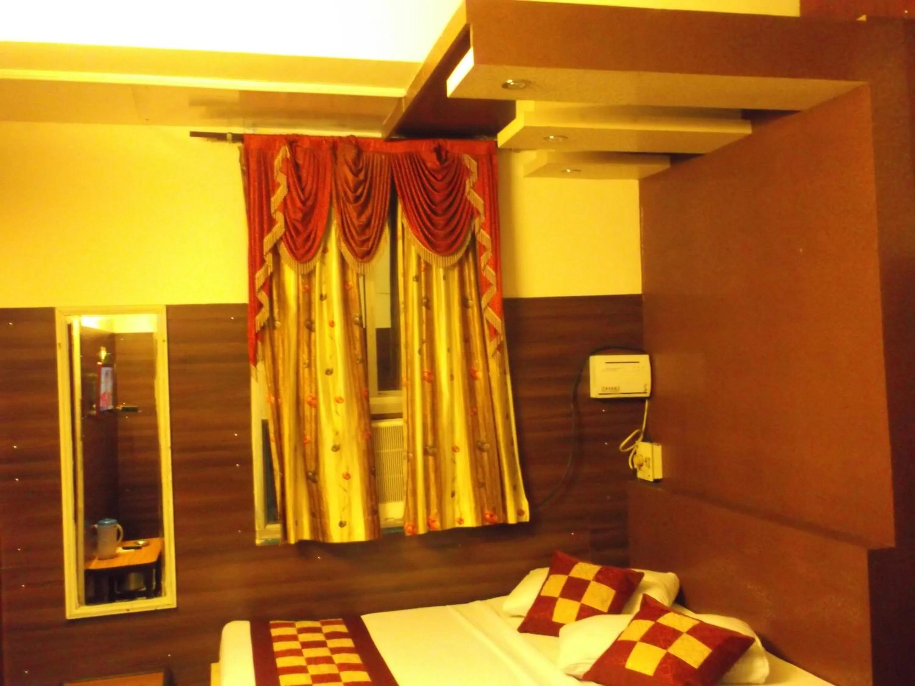 Night in Hotel Abhineet Palace