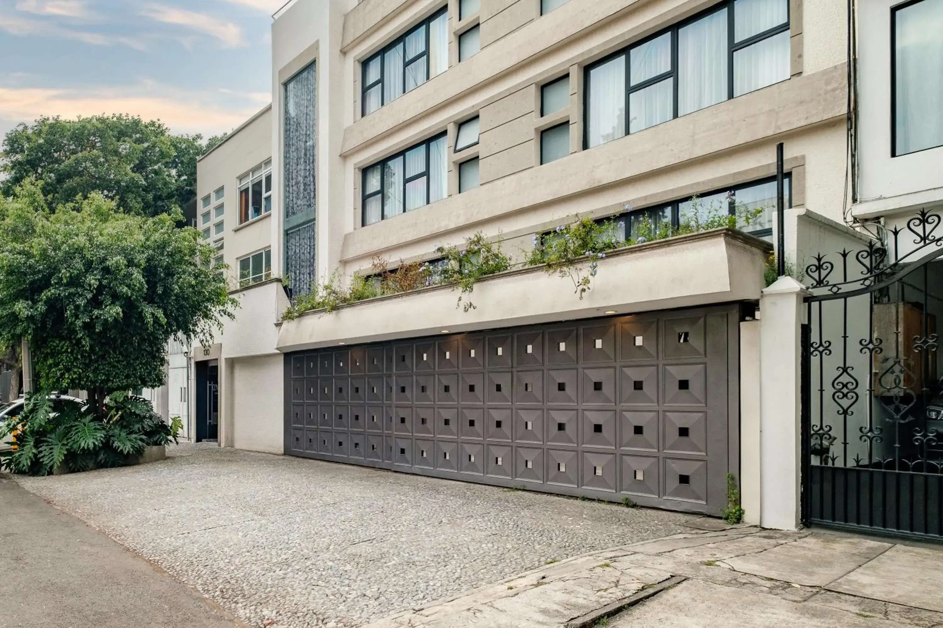 Facade/entrance in District Polanco by Lumina Facade/entrance in District Polanco by Lumina