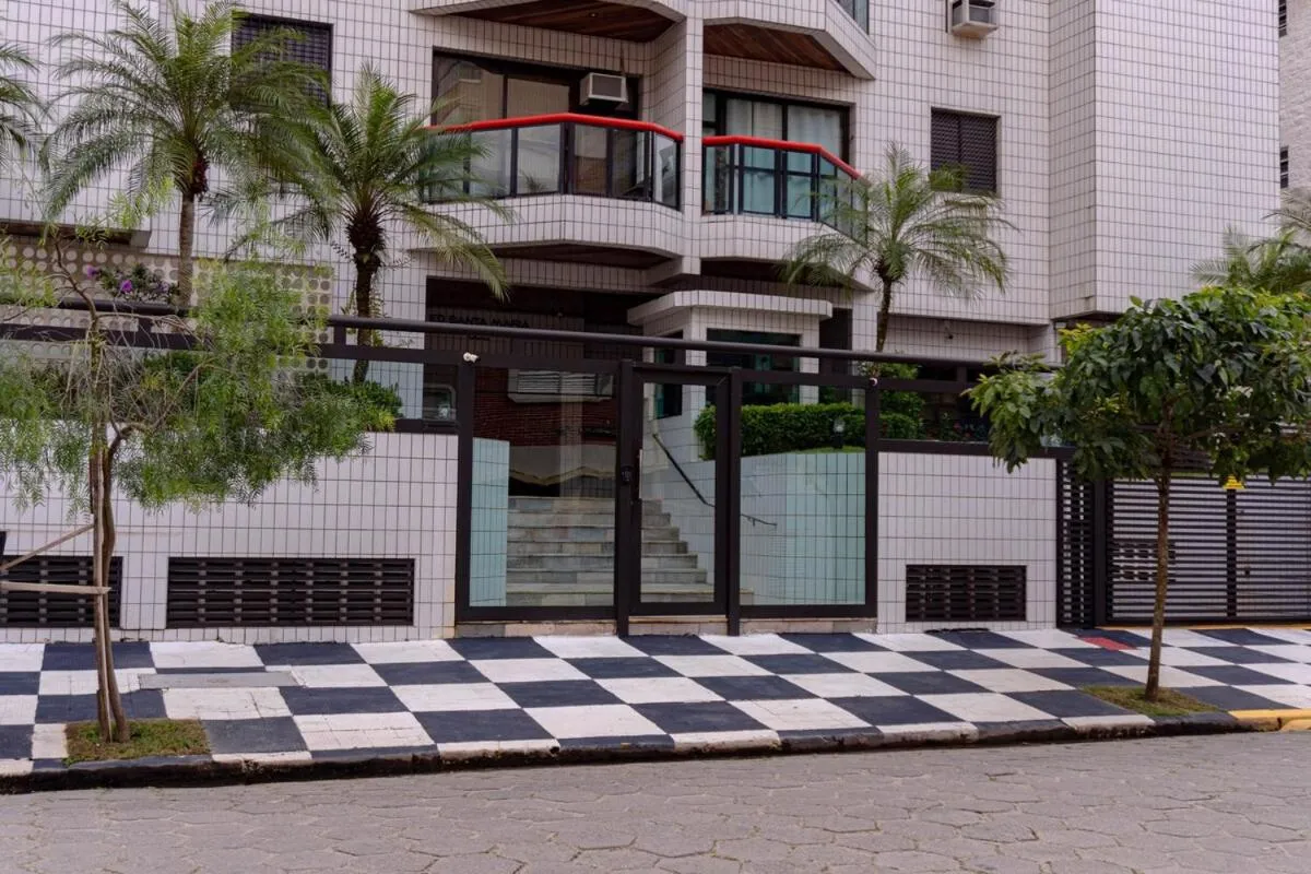 R19 · 2 Quadras da praia