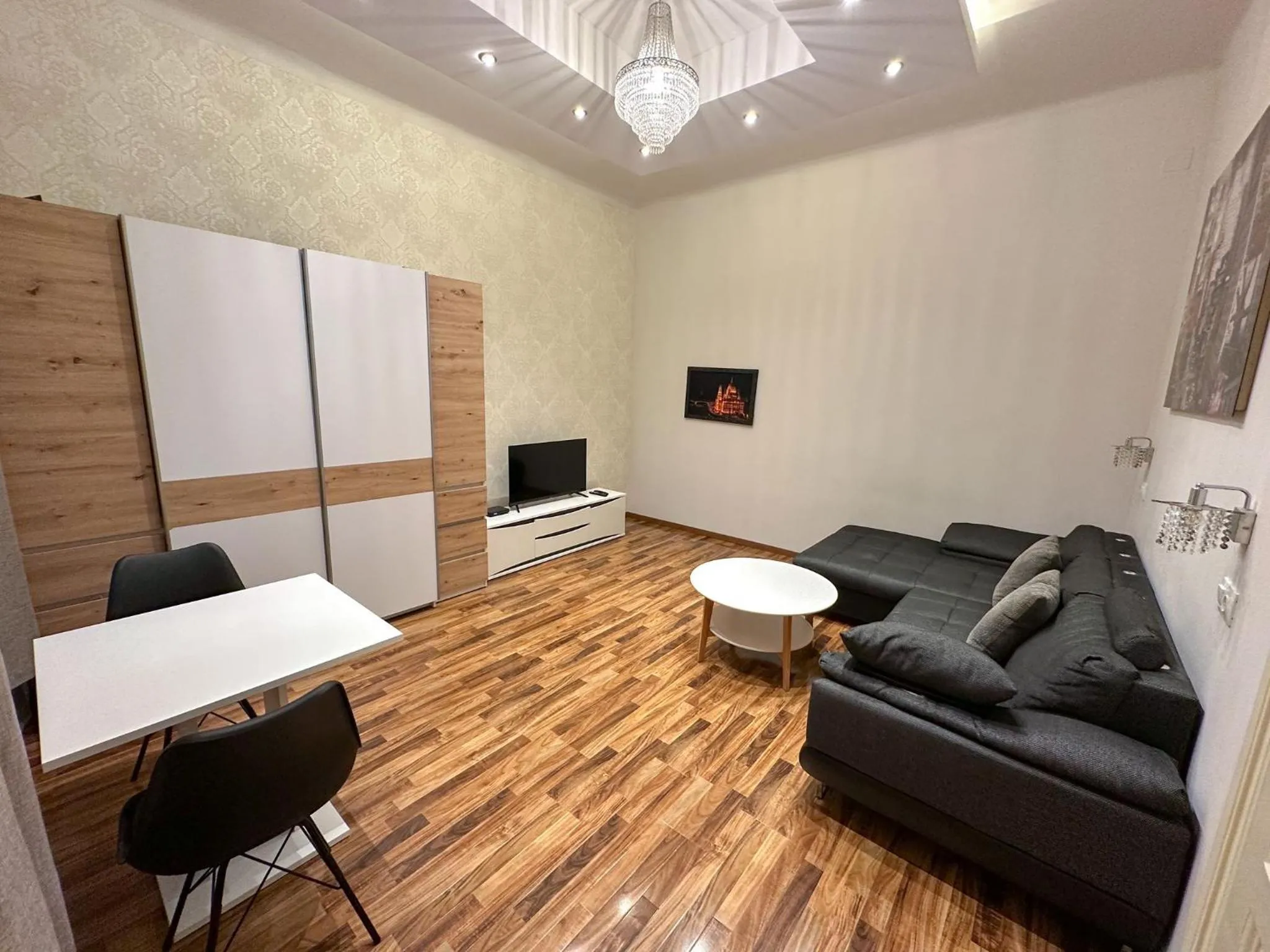 TV and multimedia in Parliament Apartment