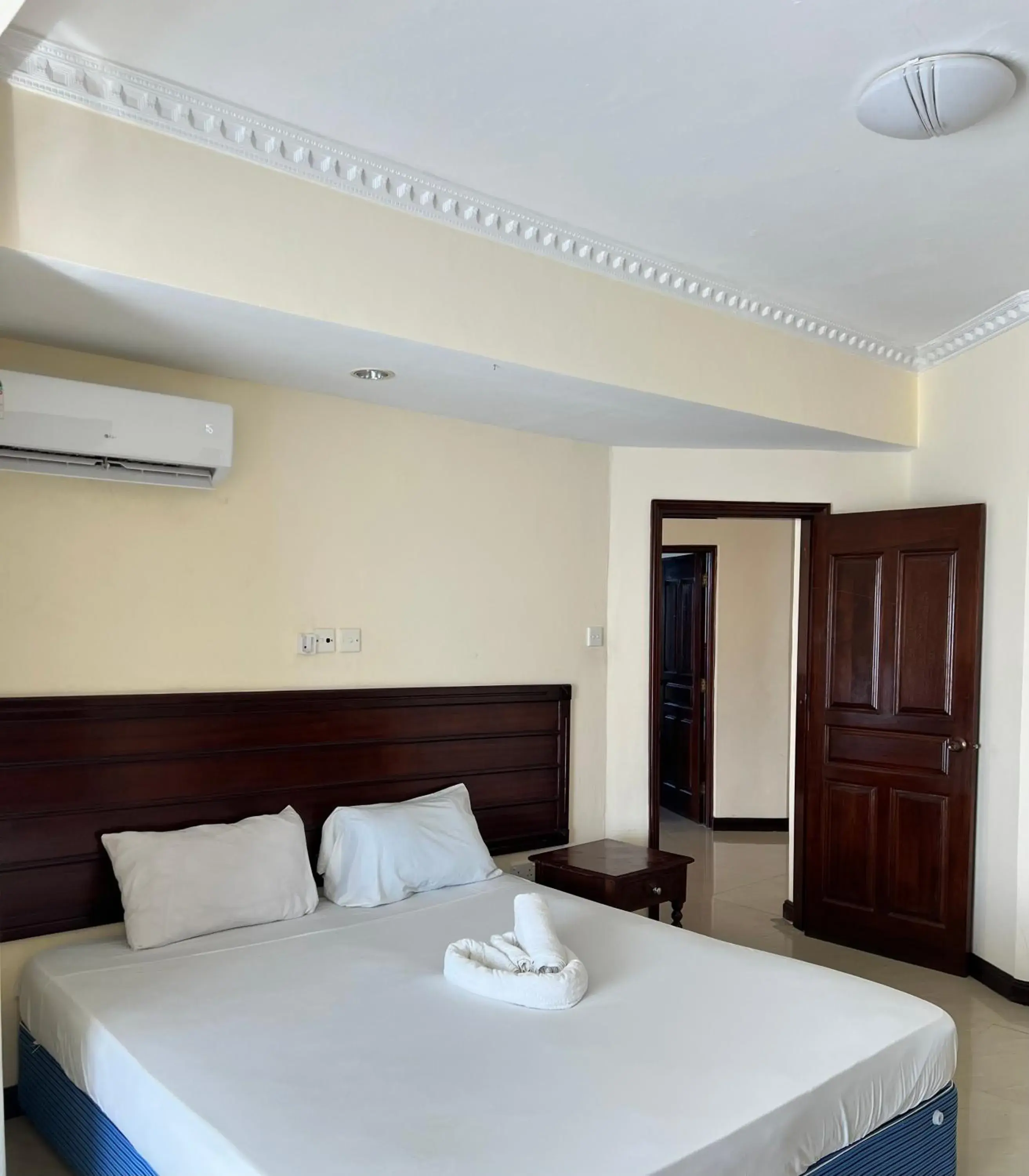 Bed in Sunrise Apartments Bed in Sunrise Apartments