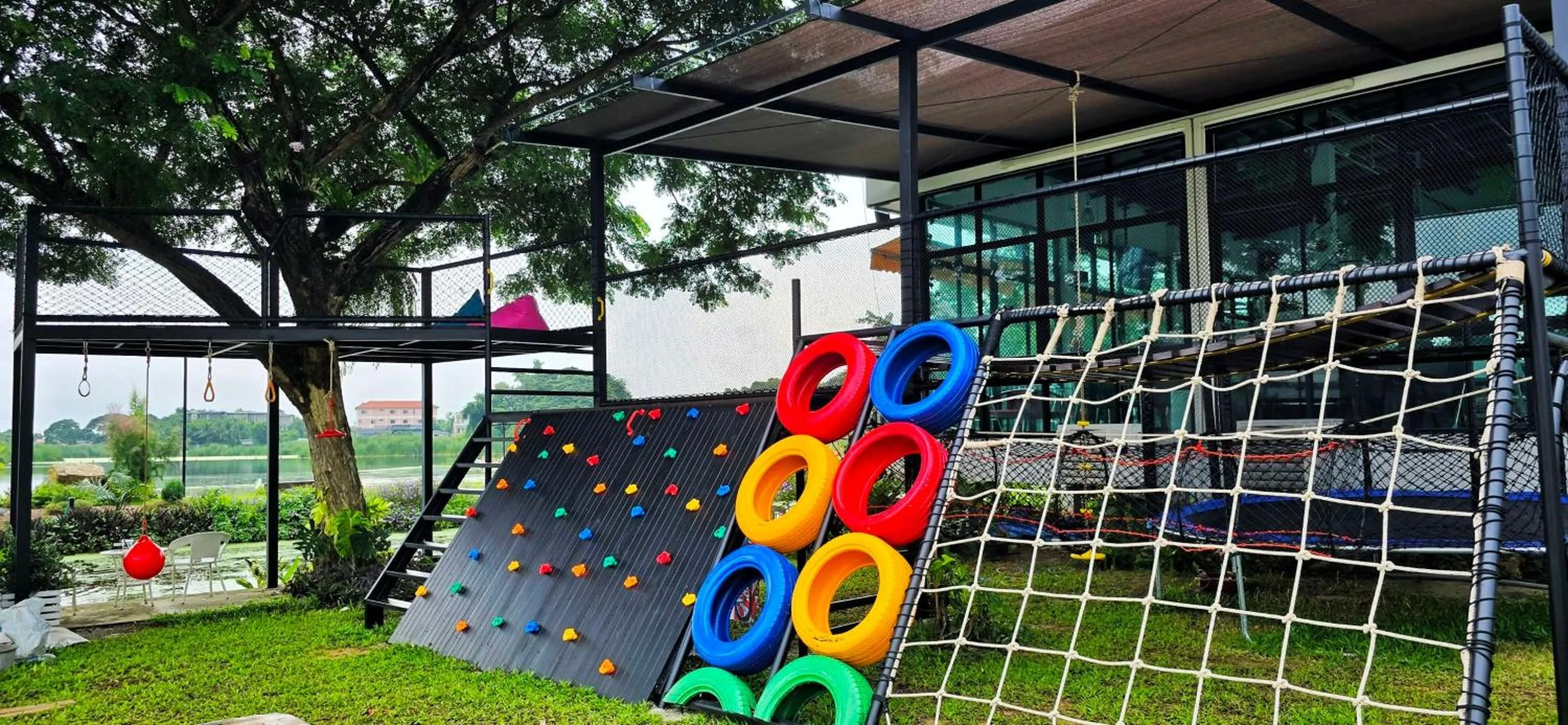 Kids's club in Tiny Island Lake Lodge