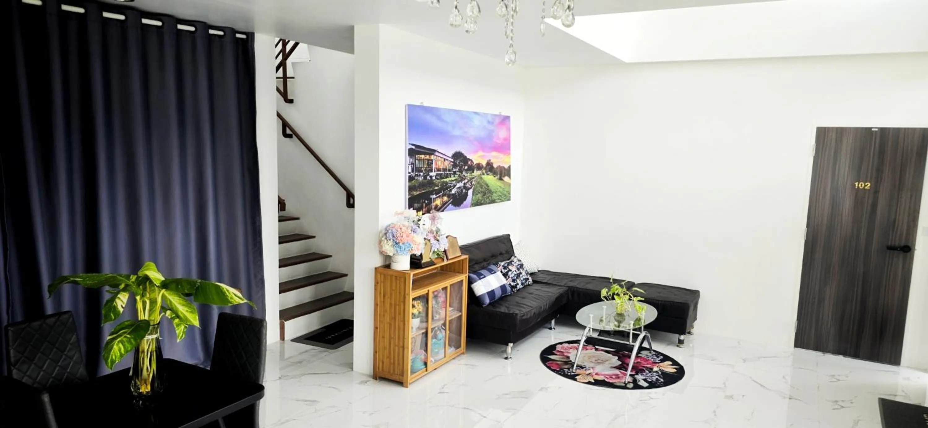 Living room in Tiny Island Lake Lodge