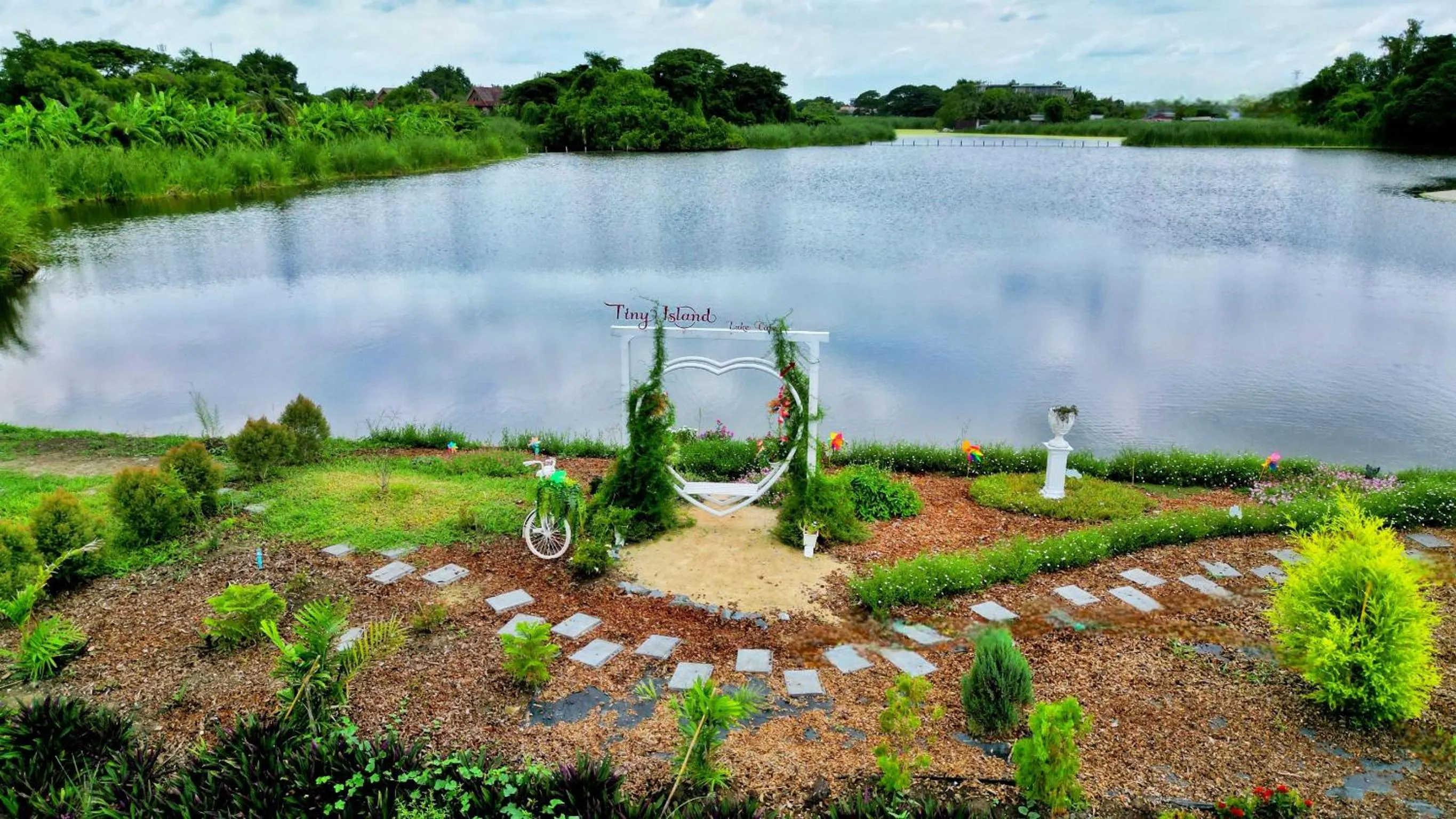 Garden in Tiny Island Lake Lodge