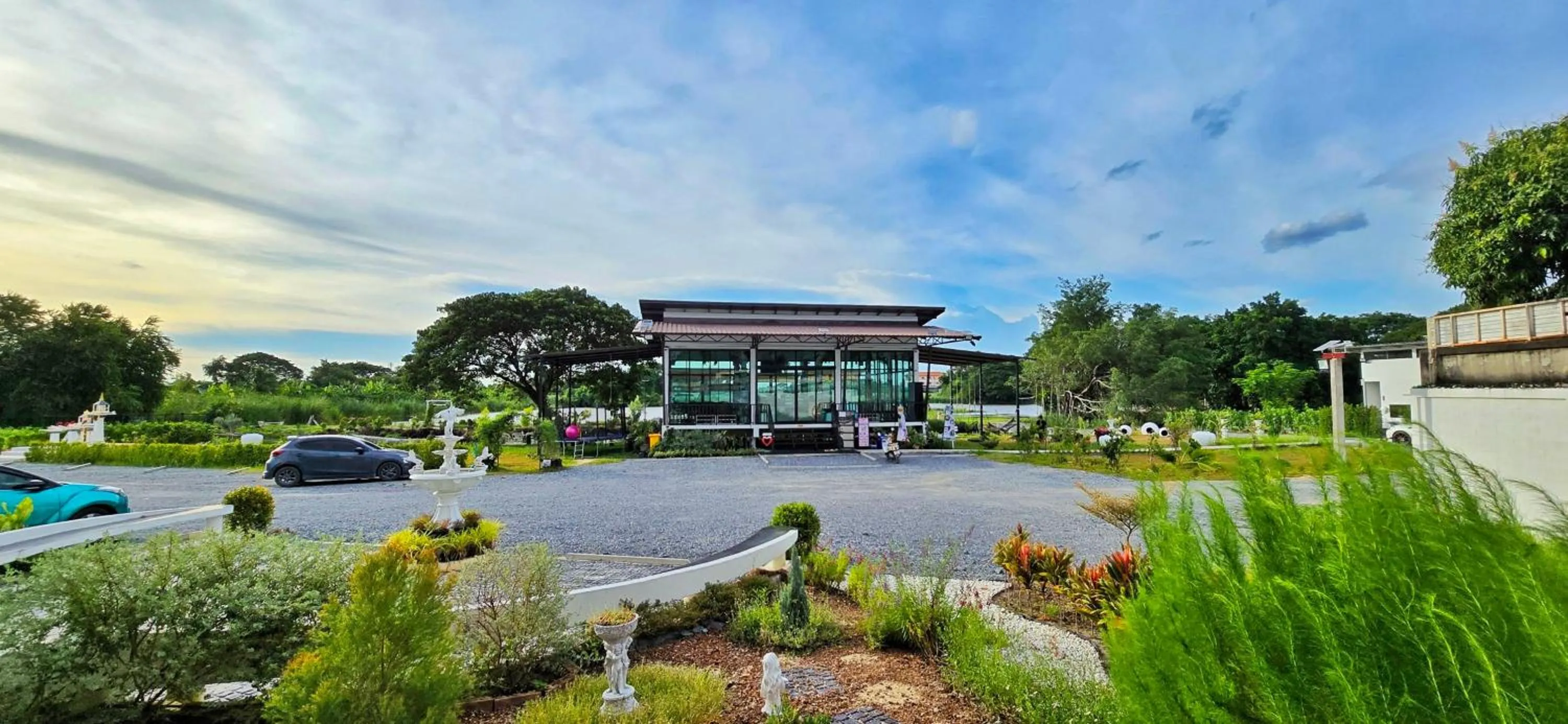 Garden in Tiny Island Lake Lodge