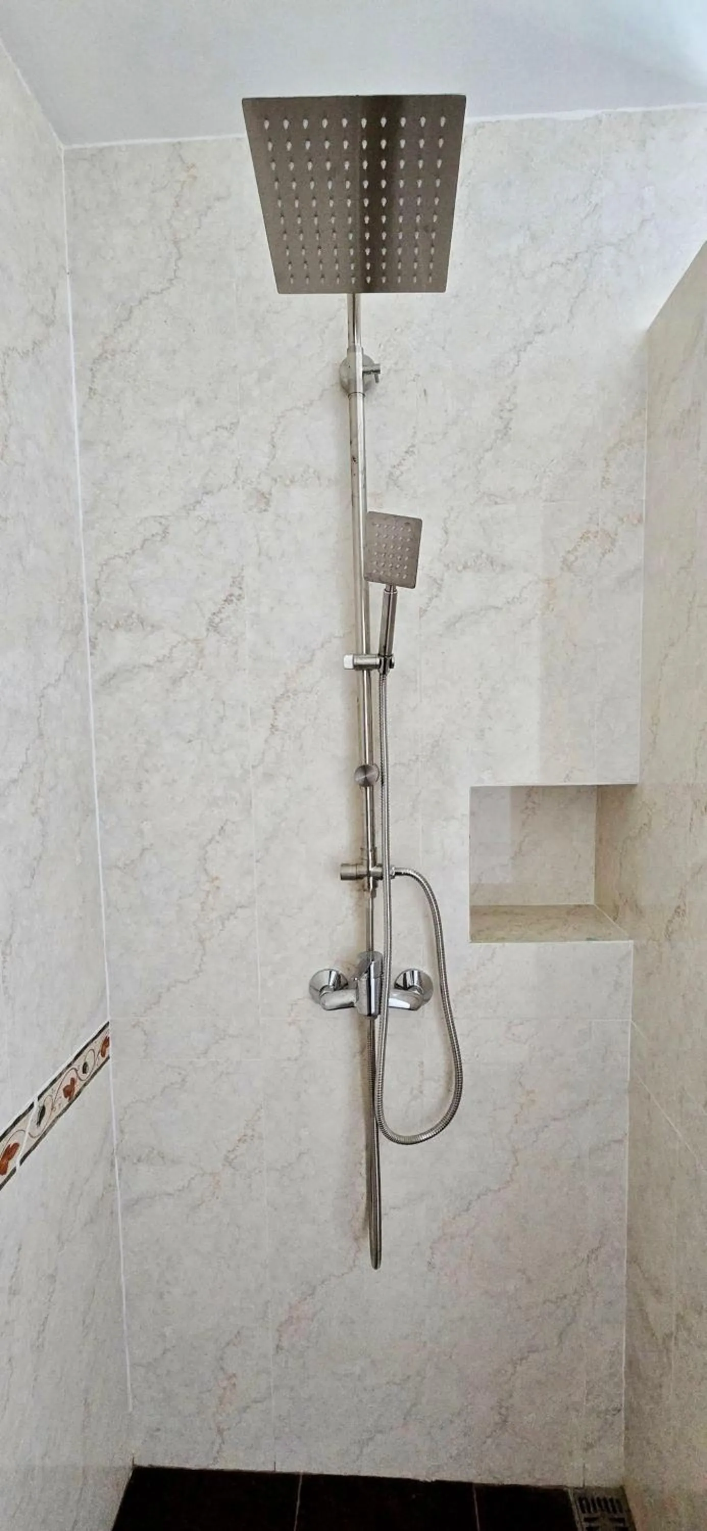 Shower in Tiny Island Lake Lodge