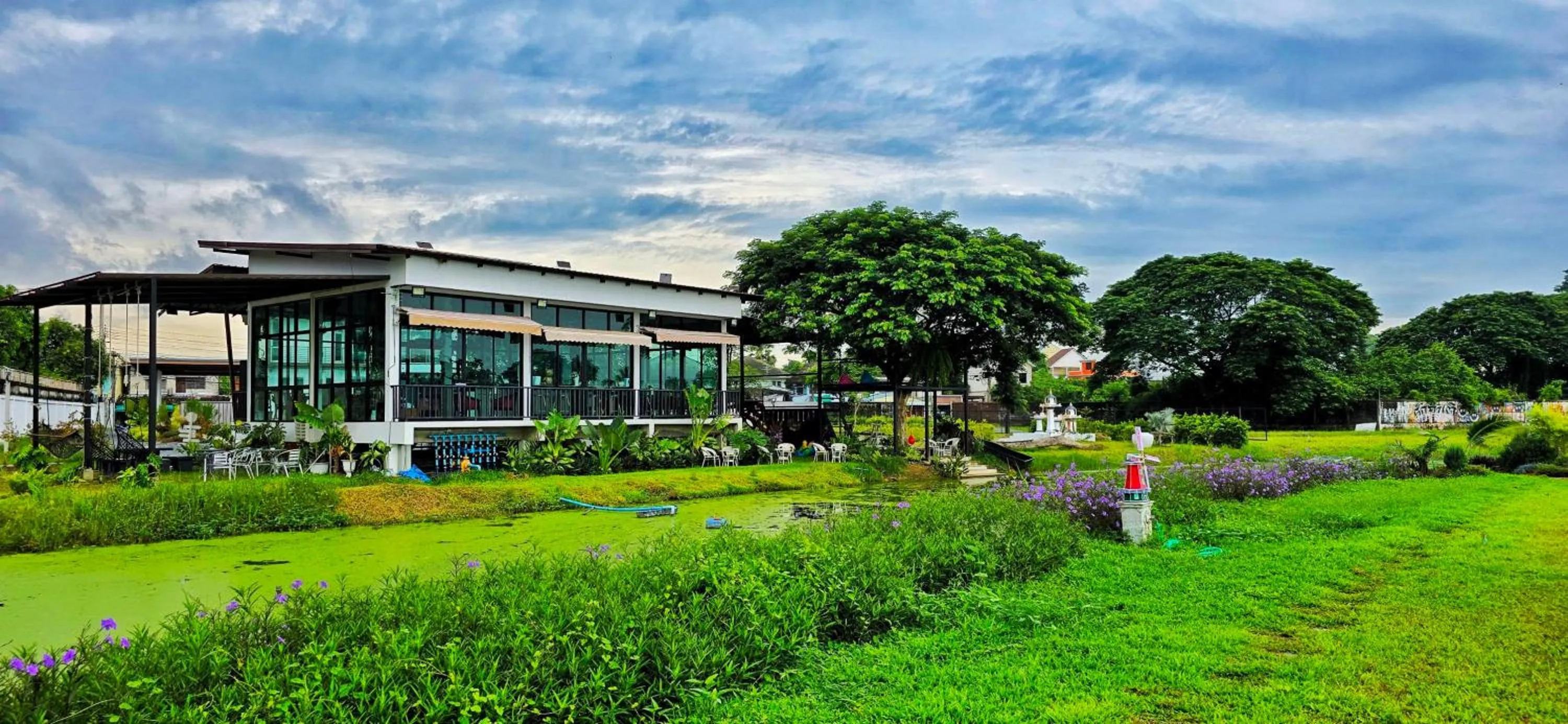 Garden in Tiny Island Lake Lodge