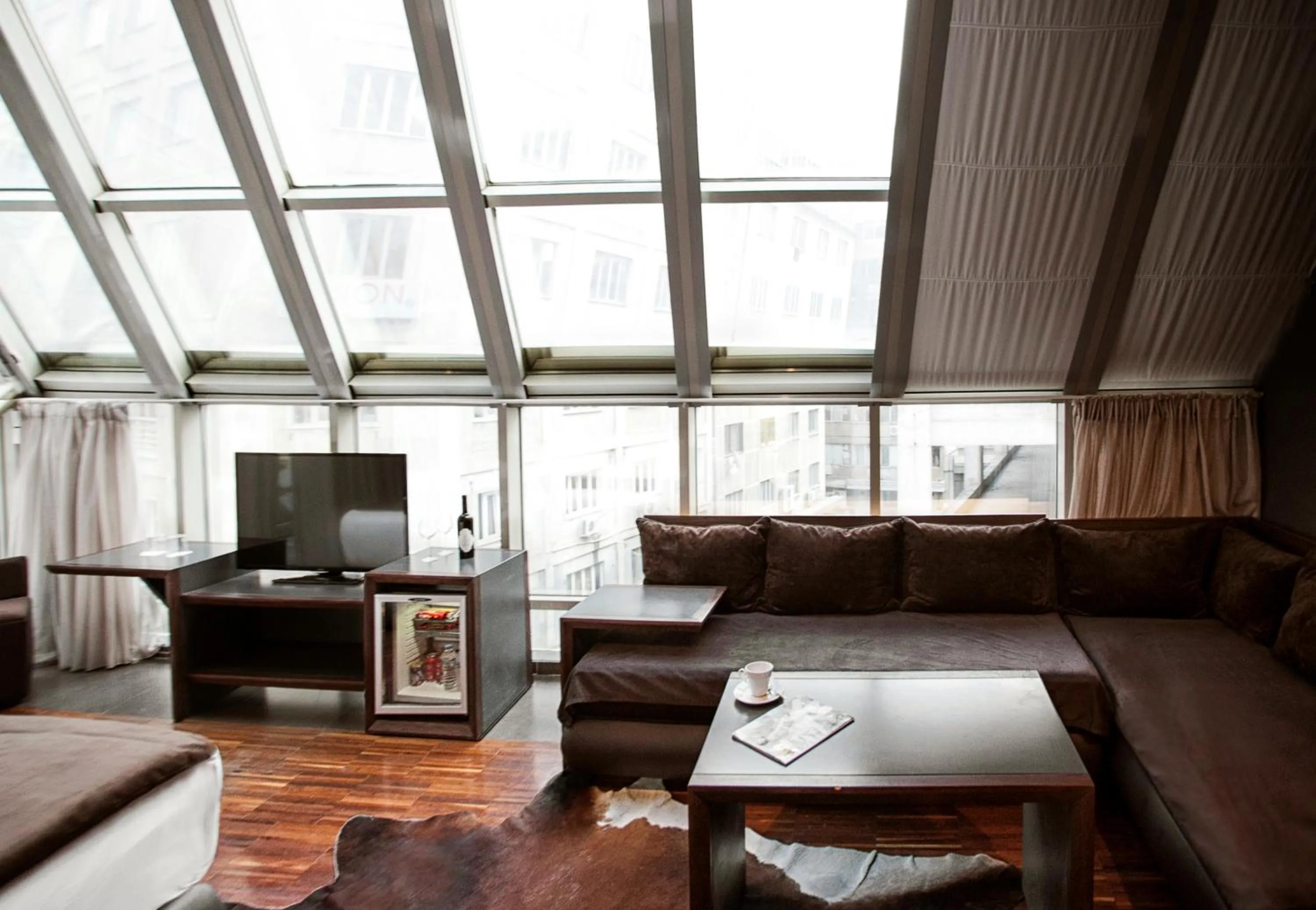 TV and multimedia in Diamond Suites, Philian Hotels and Resorts