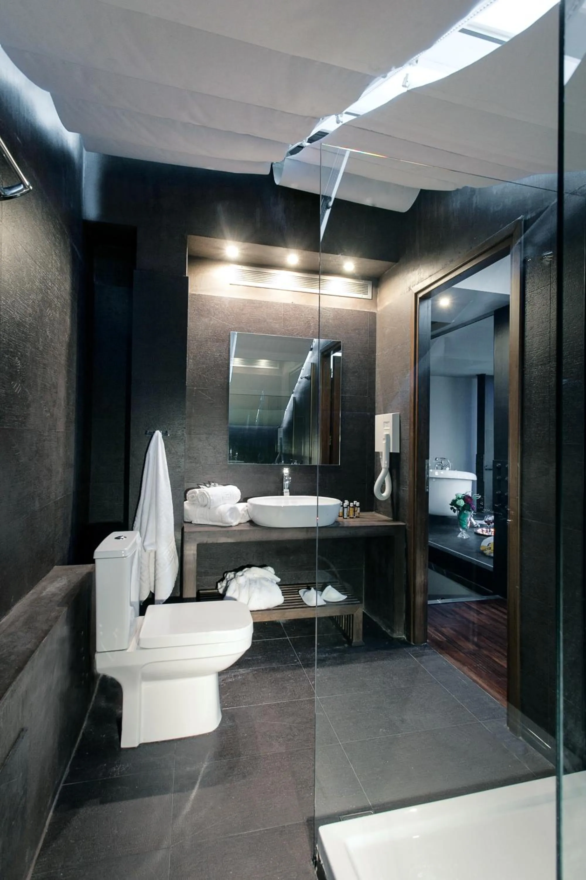 Bathroom in Diamond Suites, Philian Hotels and Resorts