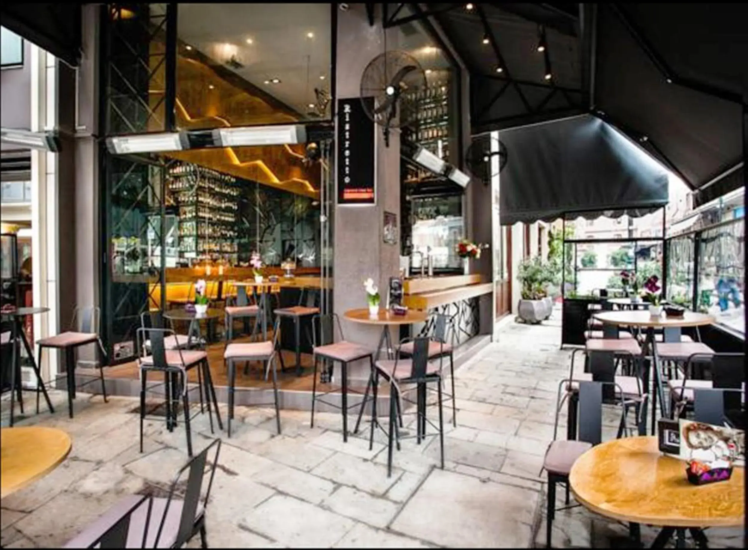 Lounge or bar in Diamond Suites, Philian Hotels and Resorts Lounge or bar in Diamond Suites, Philian Hotels and Resorts