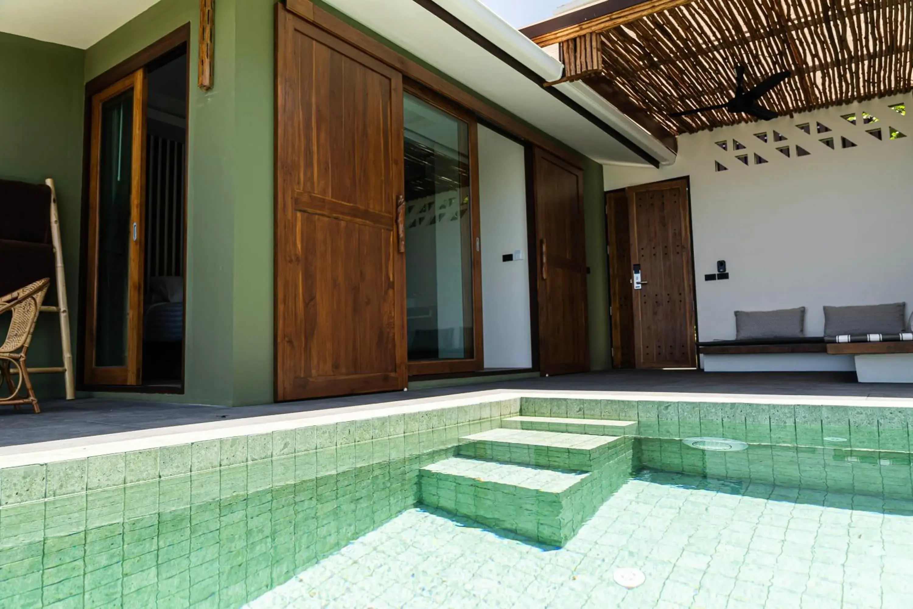 Swimming pool in Mae Ya Resort Swimming pool in Mae Ya Resort