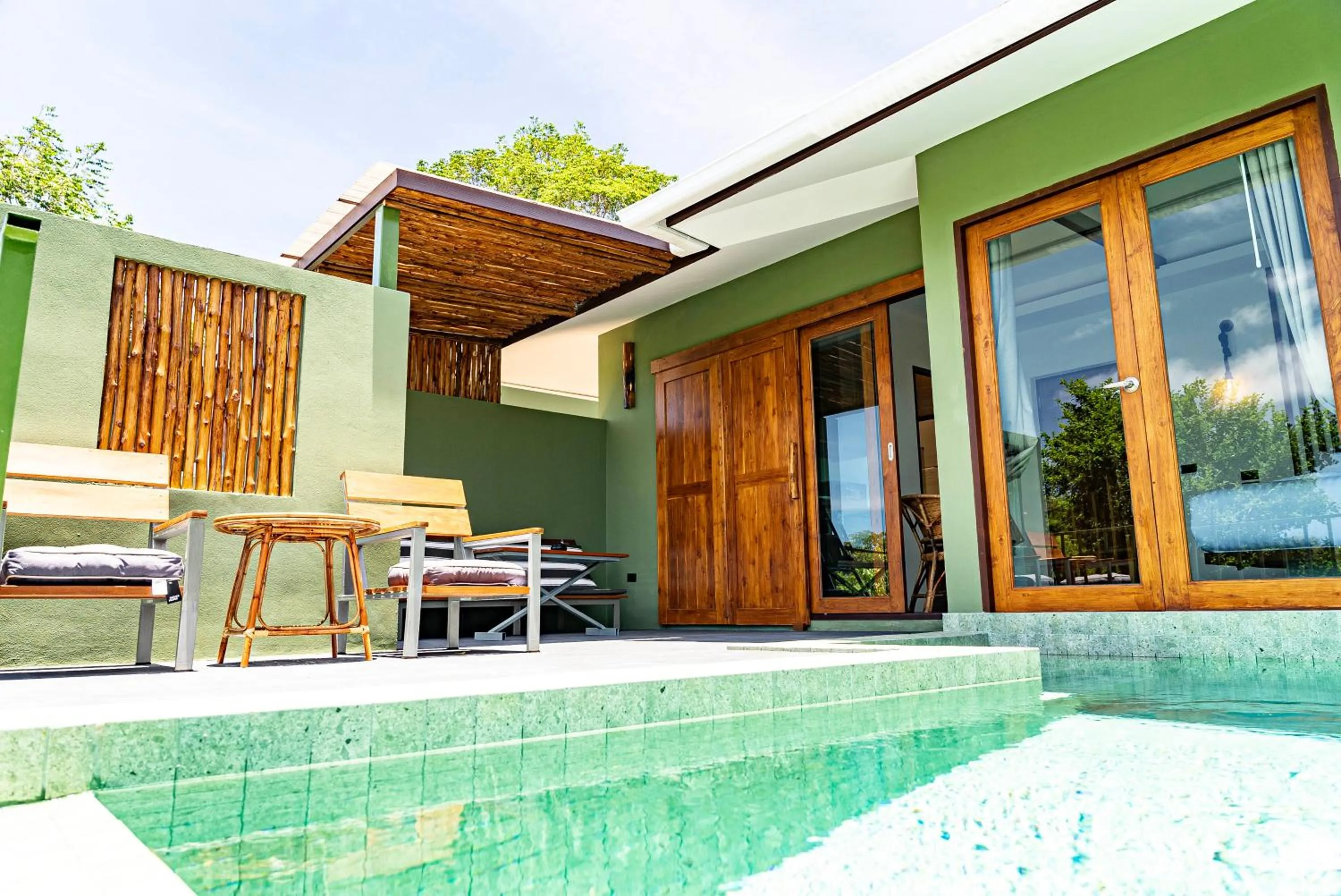 Swimming pool in Mae Ya Resort