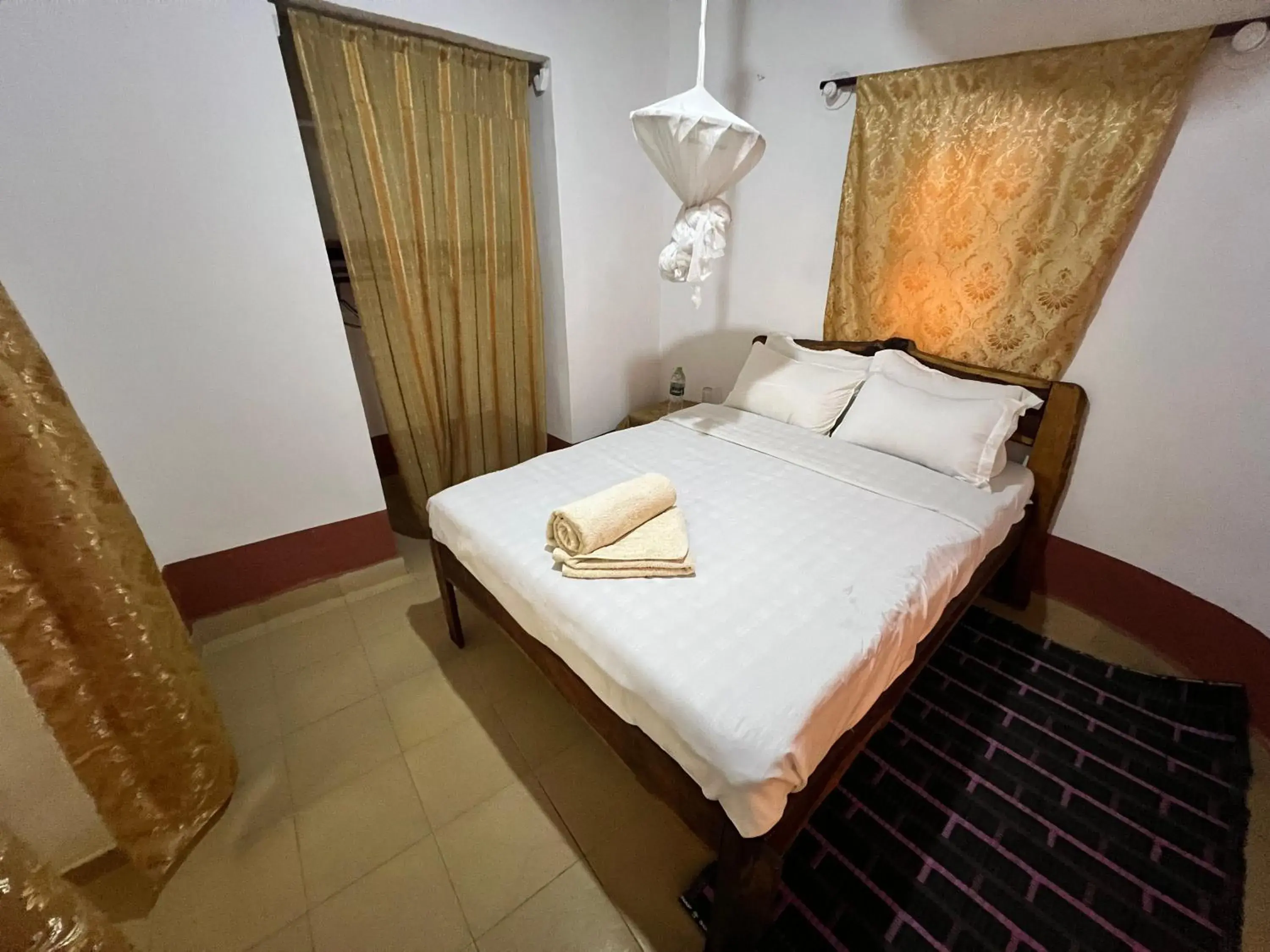Budget Double Room - single occupancy in Nemasu Eco-lodge Budget Double Room - single occupancy in Nemasu Eco-lodge