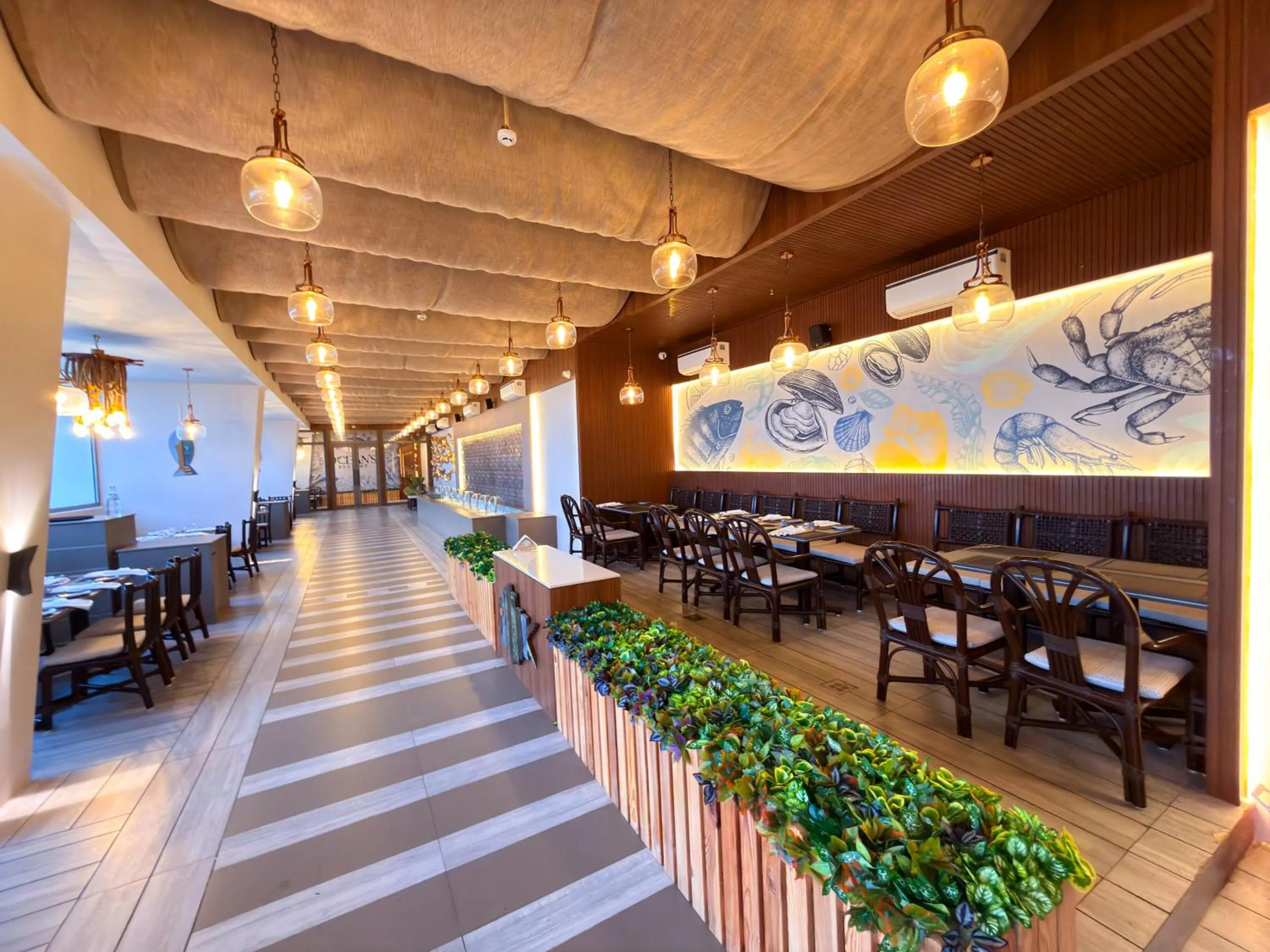 Restaurant/places to eat in The Fern Residency, Porbandar