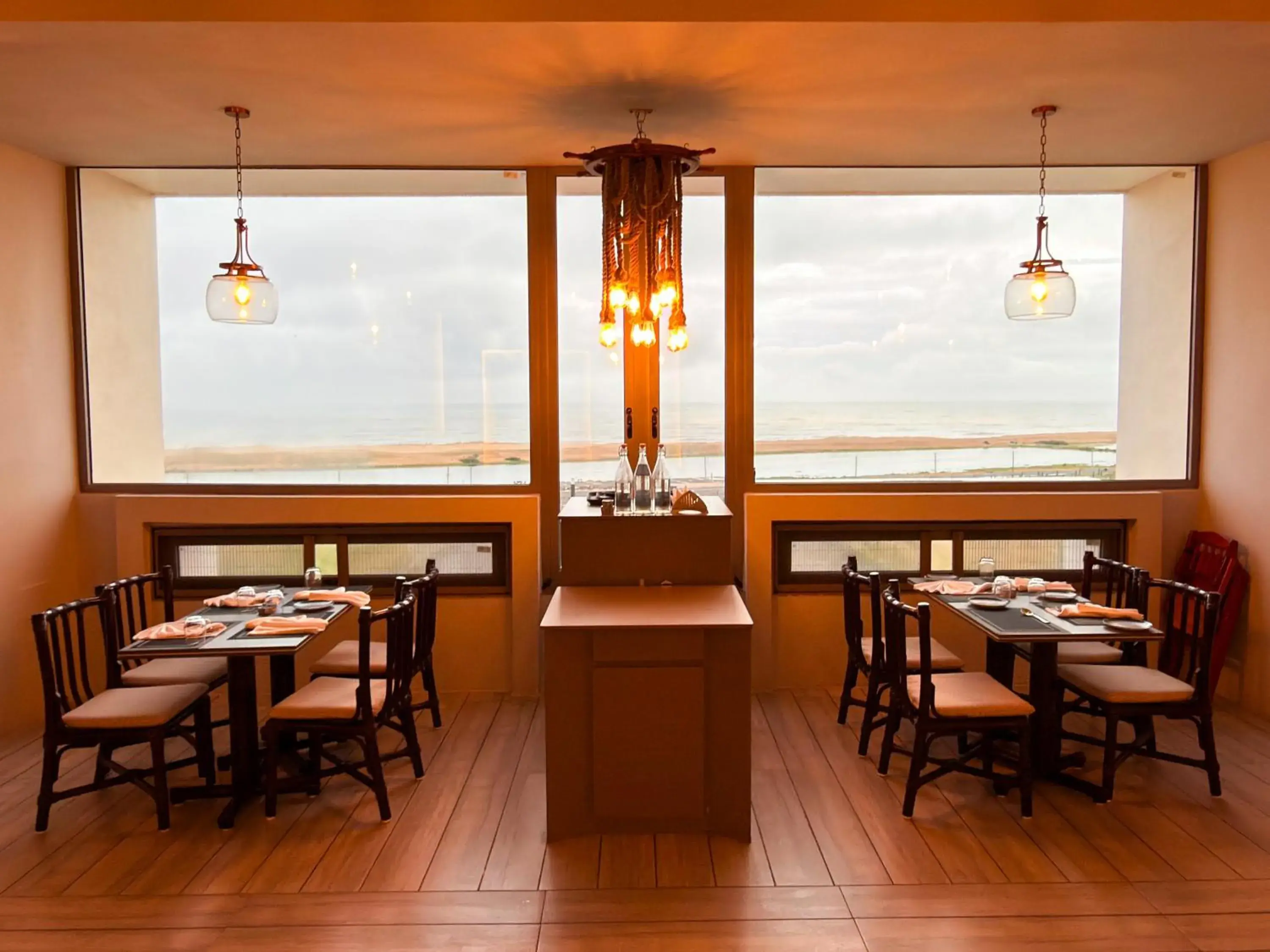 Restaurant/places to eat in The Fern Residency, Porbandar Restaurant/places to eat in The Fern Residency, Porbandar