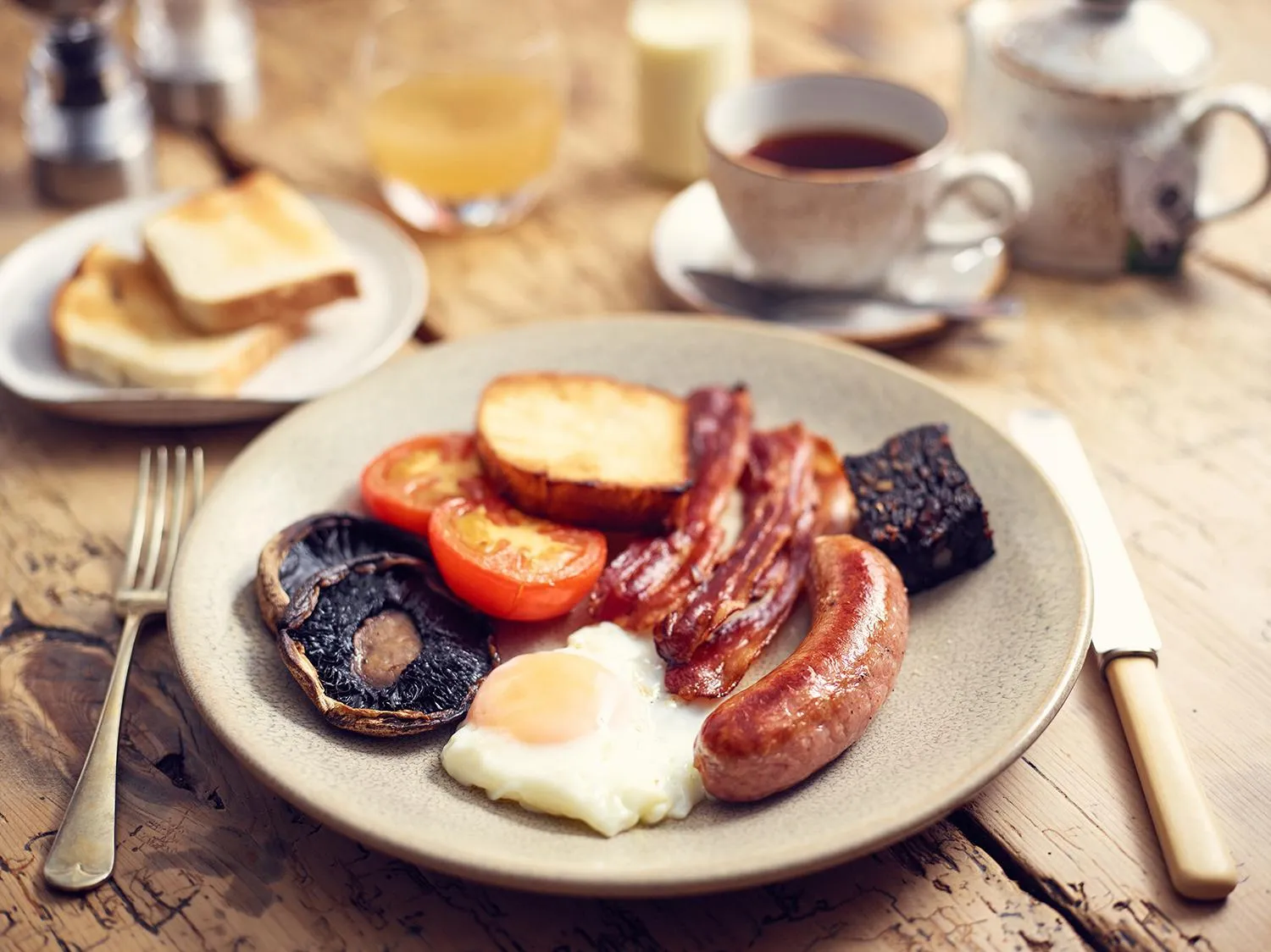 Breakfast in The Bateman Arms at Shobdon