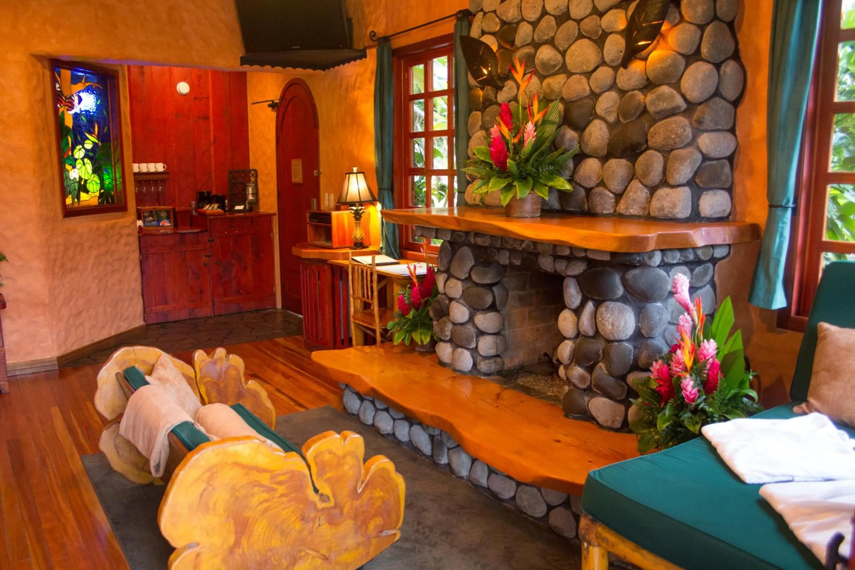 Decorative detail in Peace Lodge