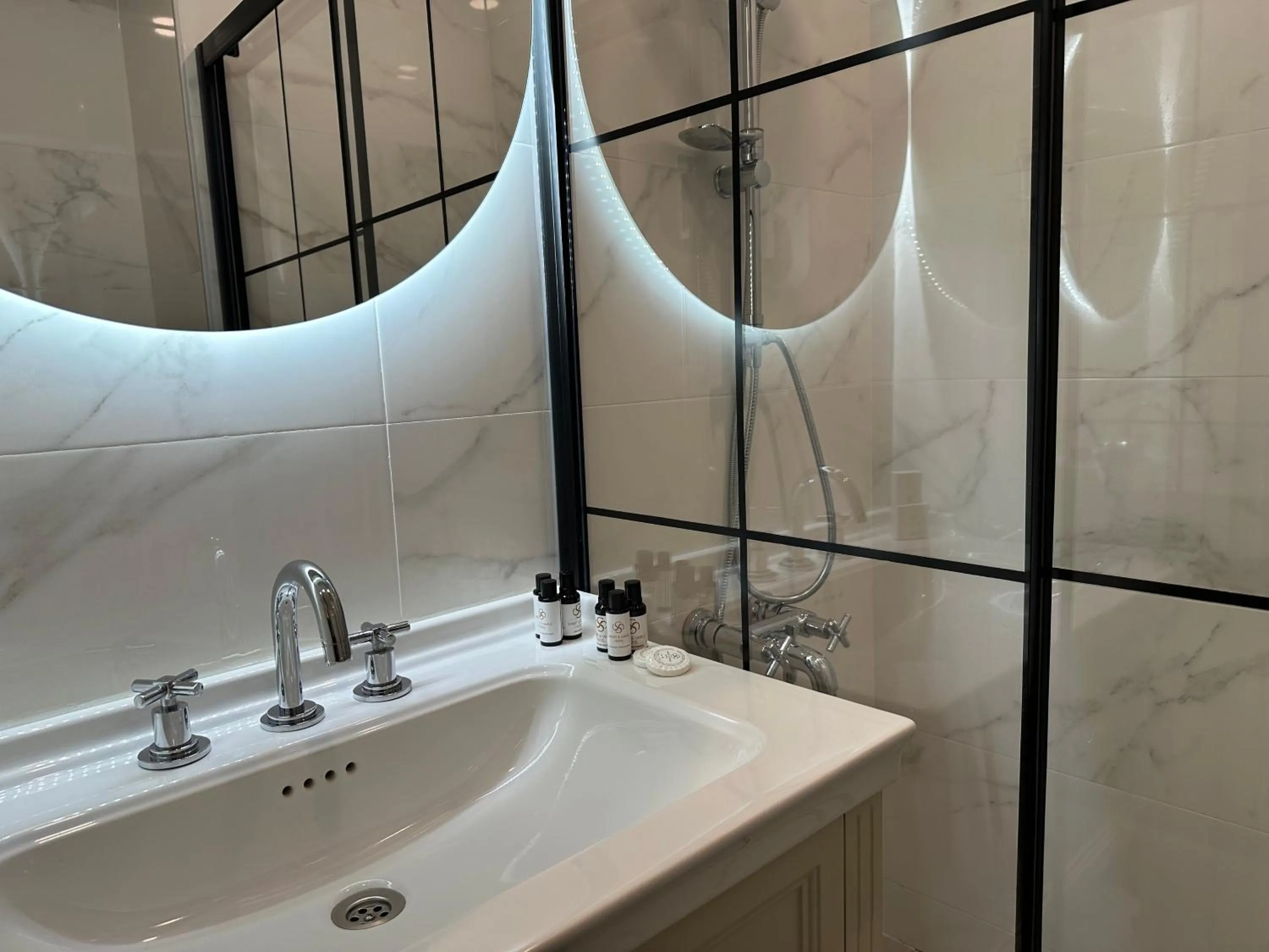 Bathroom in Smart and Simple Hotel Karakoy