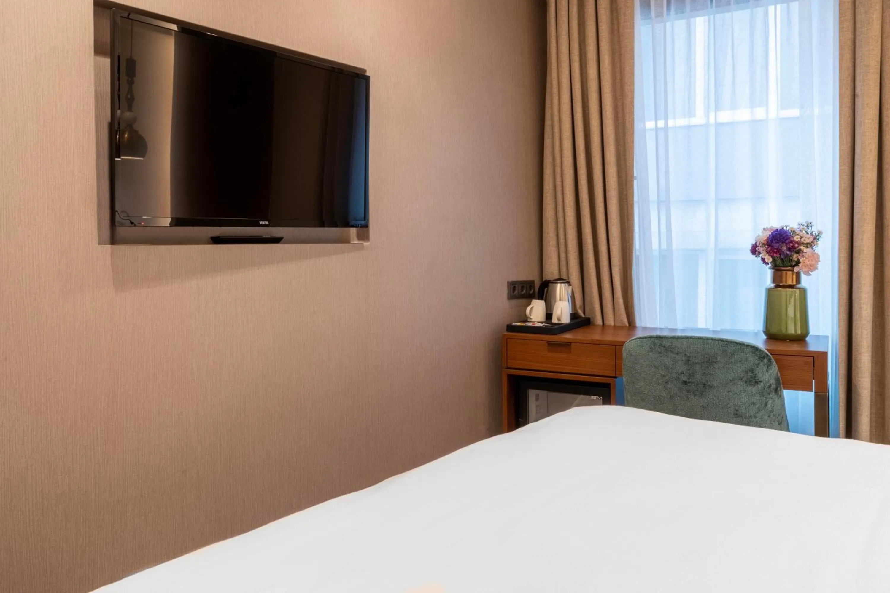 Photo of the whole room, Bed in Smart and Simple Hotel Karakoy