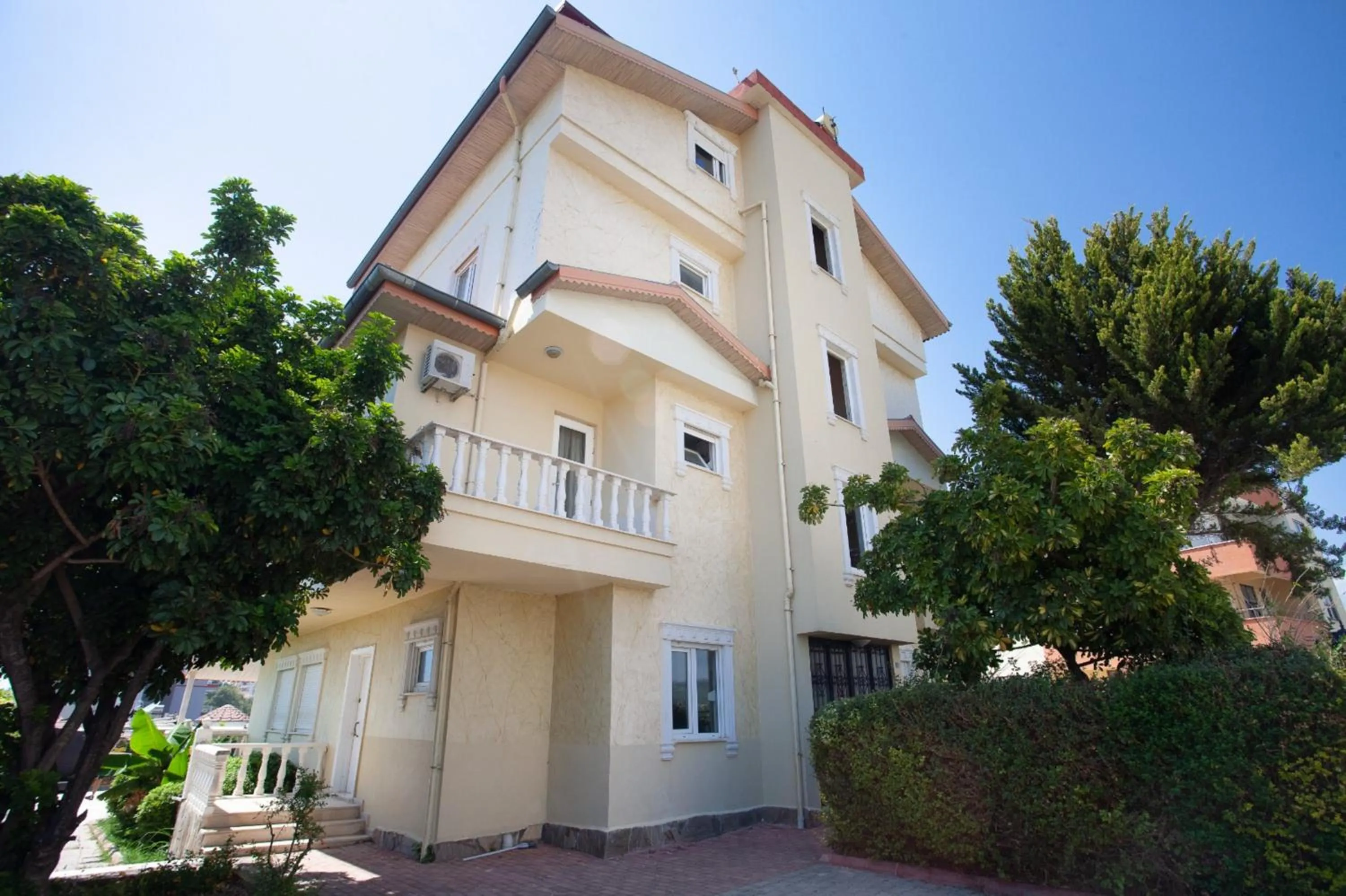 Property building in Avsallar Kepenek Village